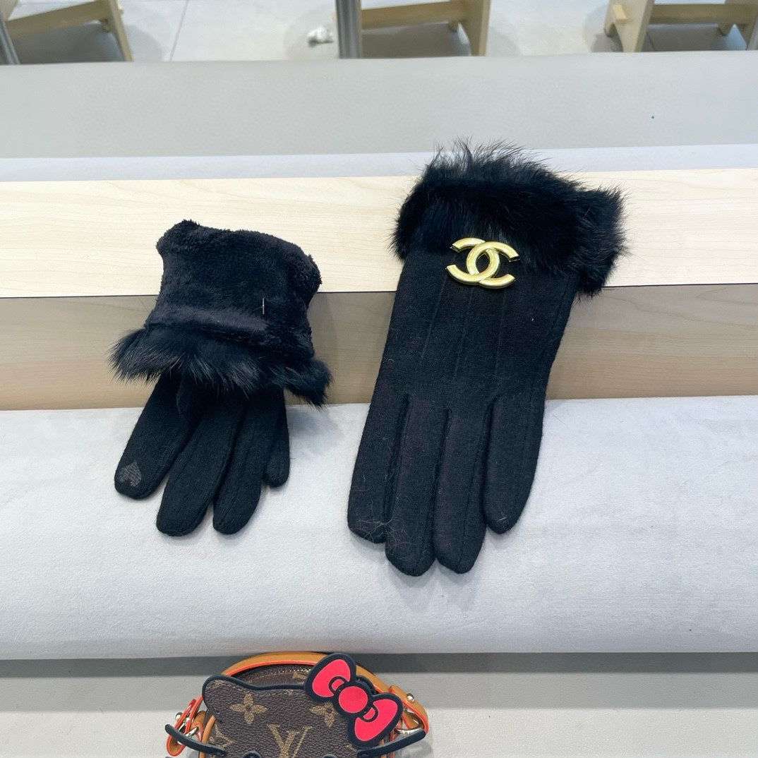GLOVES IN BLACK WOOL AND RABBIT FUR 417168 mysite