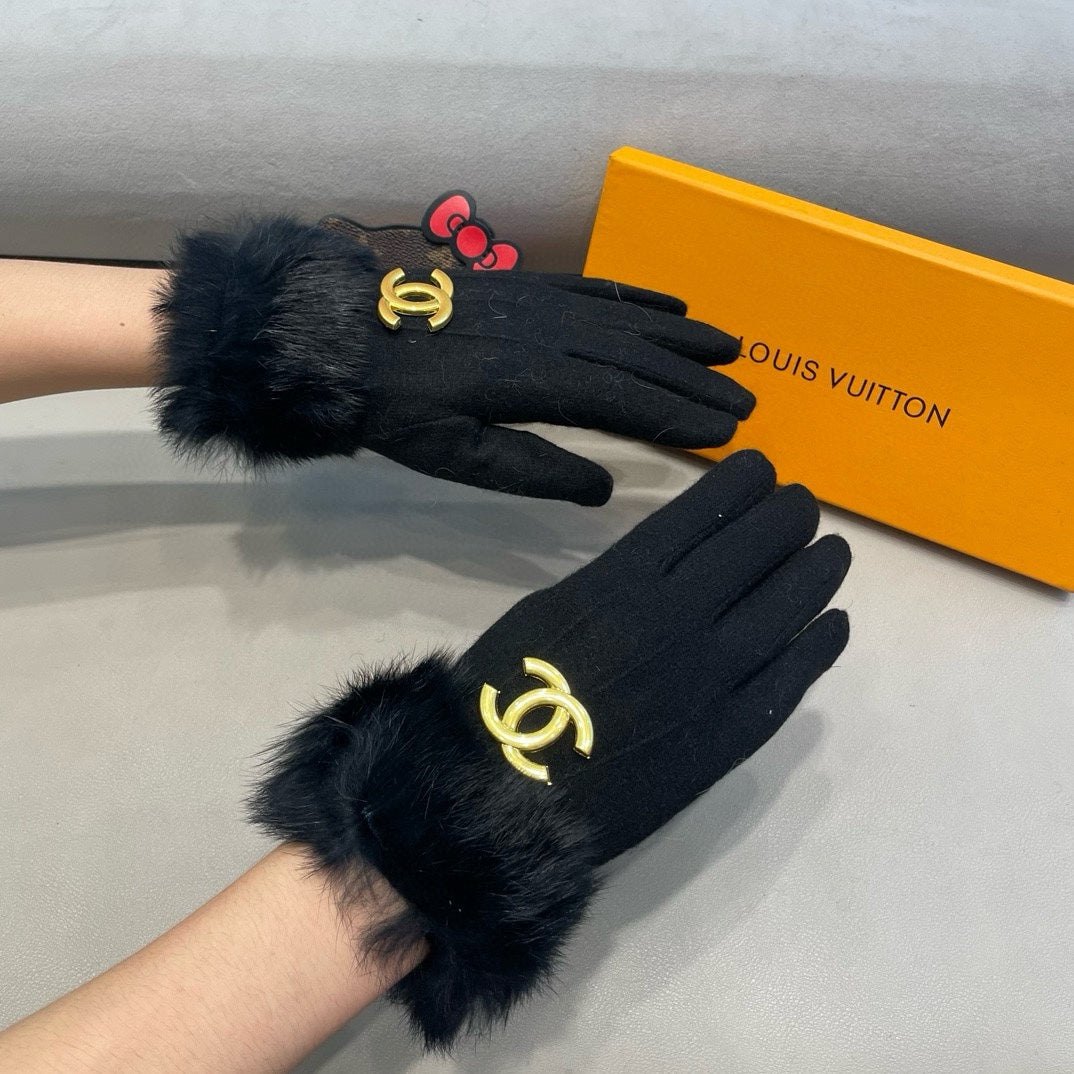 GLOVES IN BLACK WOOL AND RABBIT FUR 417168 mysite