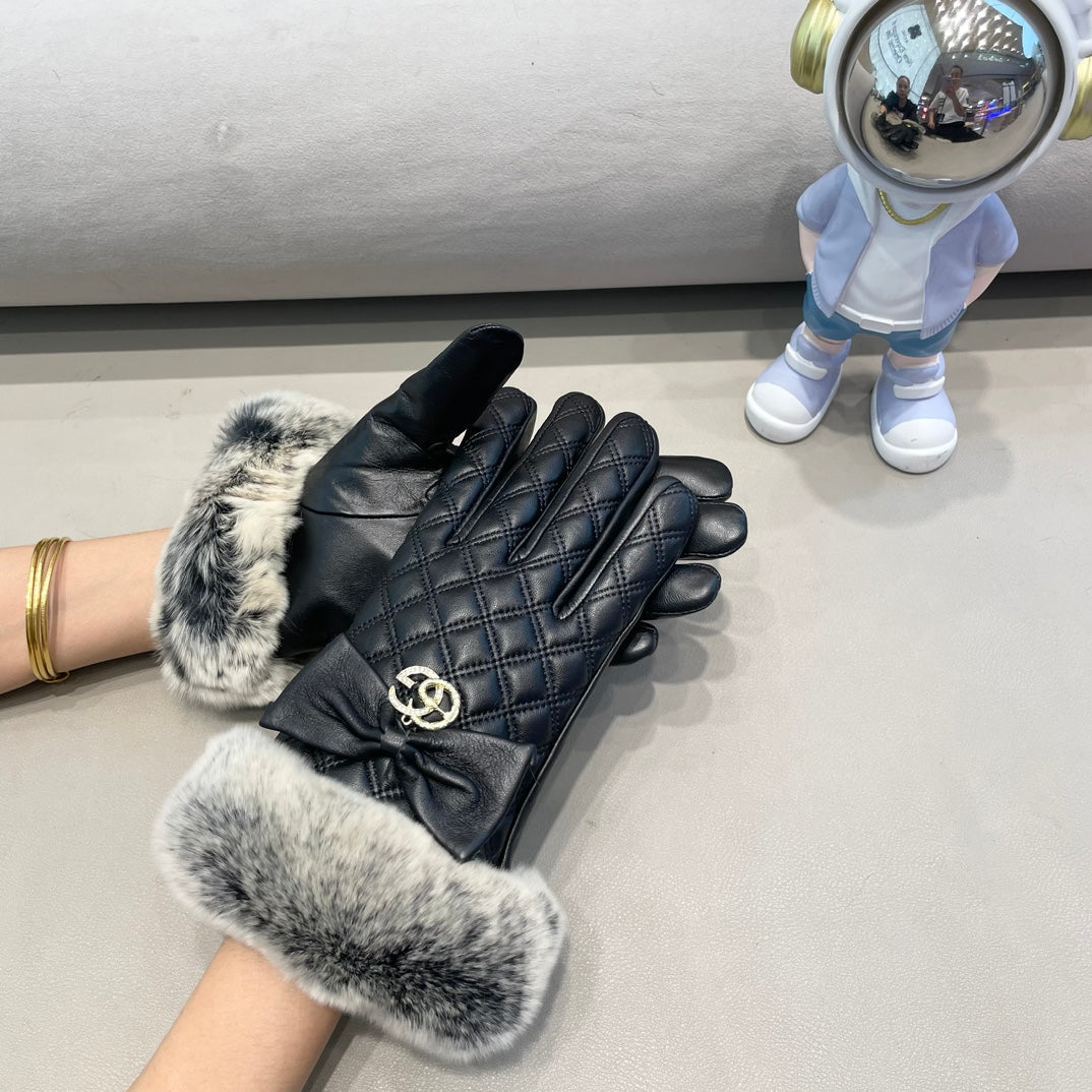 GLOVES WITH BOW IN BLACK LAMBSKIN AND RABBIT FUR 432556 mysite