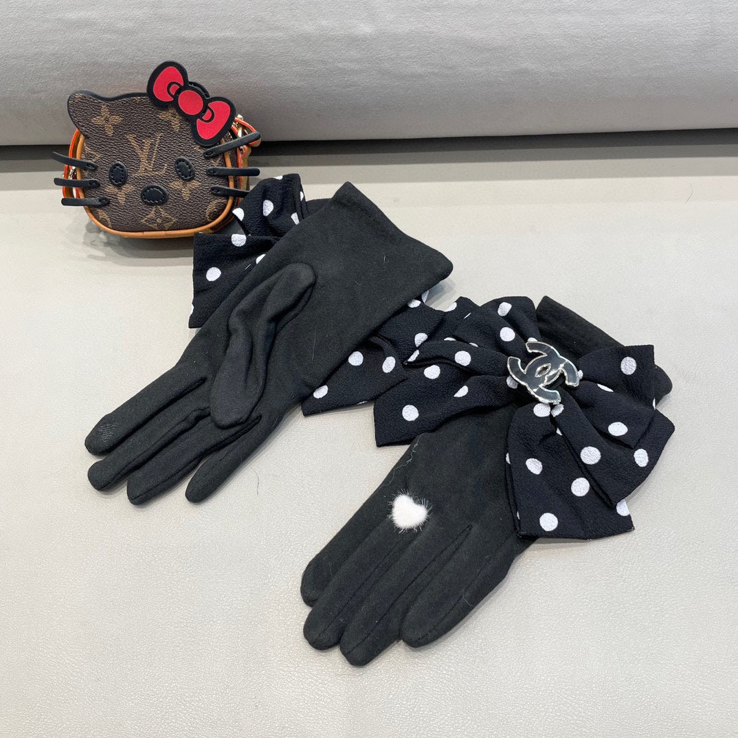 GLOVES IN BLACK MIX WHITE WOOL 454573 mysite