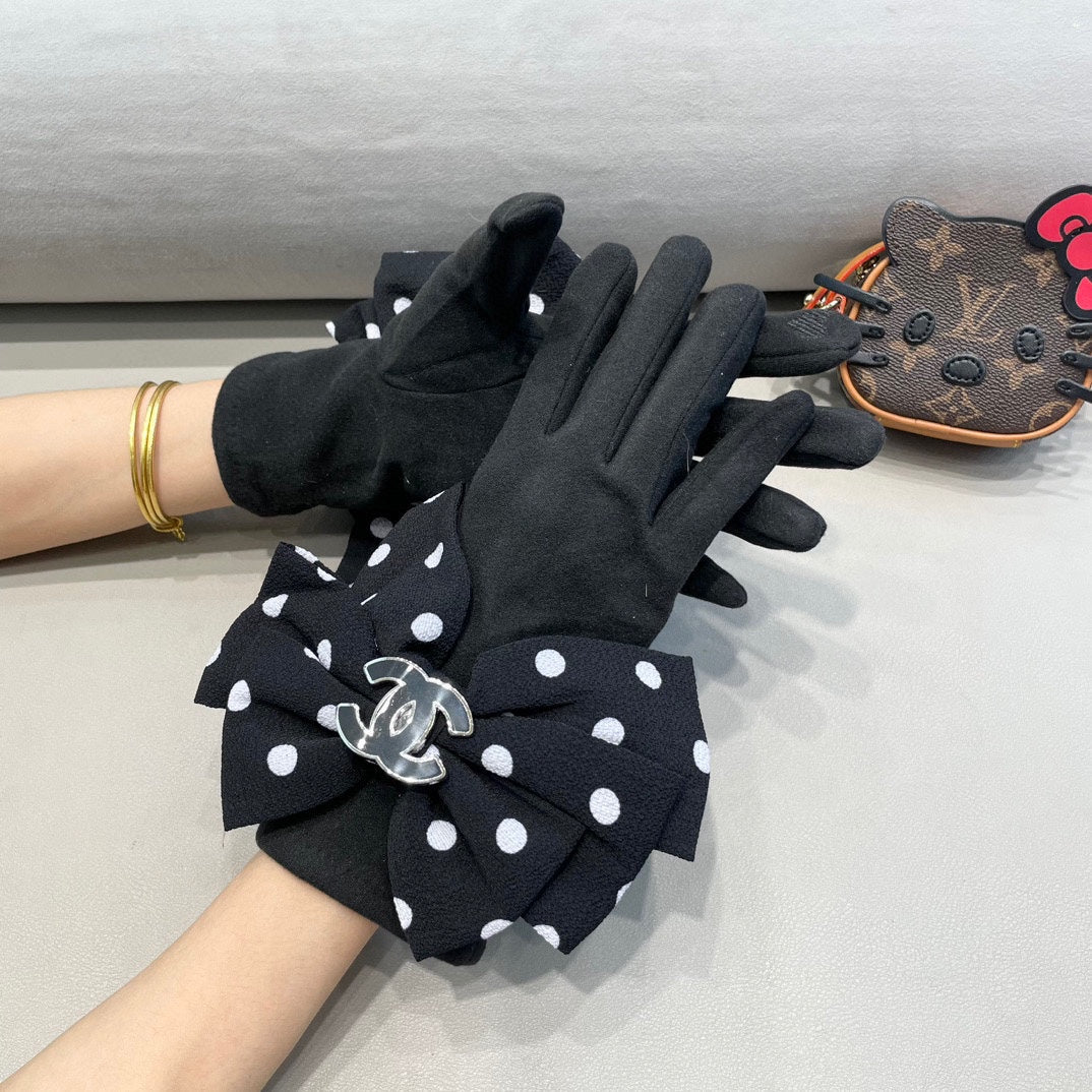 GLOVES IN BLACK MIX WHITE WOOL 454573 mysite
