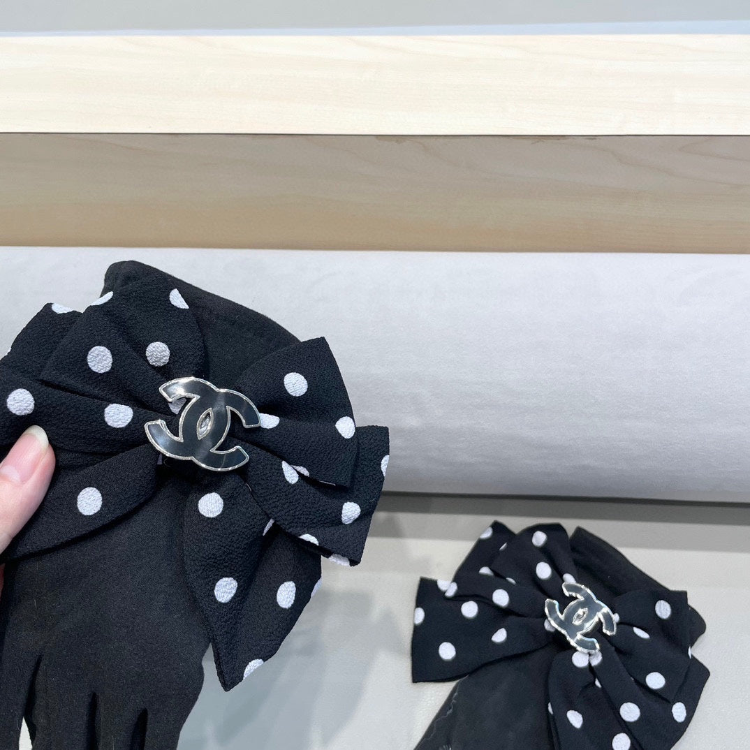 GLOVES IN BLACK MIX WHITE WOOL 454573 mysite