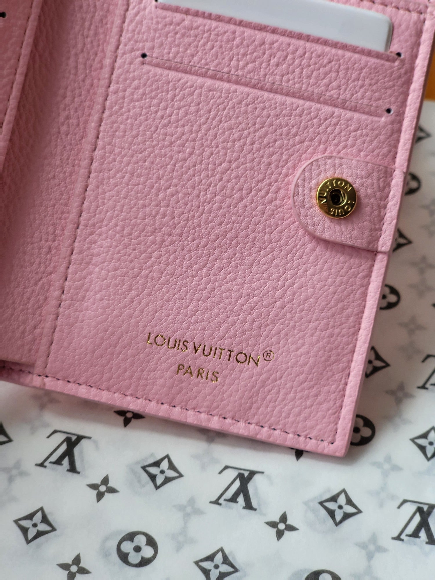 LV M14655Lisa Wallet Pink Monogram Embossed cowhide GHW mysite