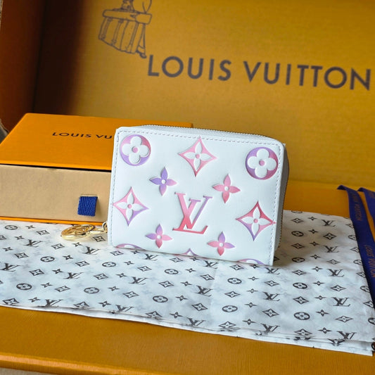 M25601 Lou Wallet  11.5cm Dream Beige Monogram Embossed Lambskin- Light GHW mysite