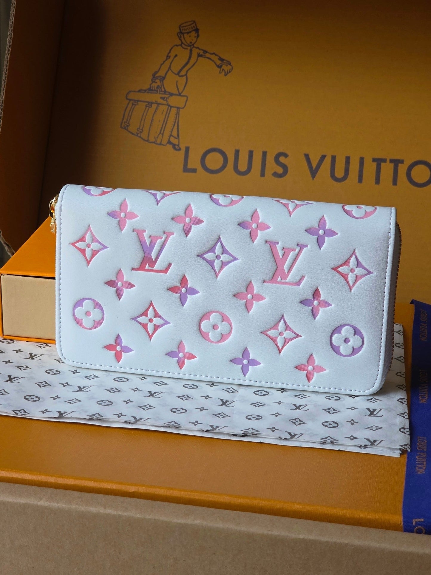 LV M15091 Zippy Wallet 19.5cm Dream Beige Monogram Embossed Lambskin- Light GHW mysite