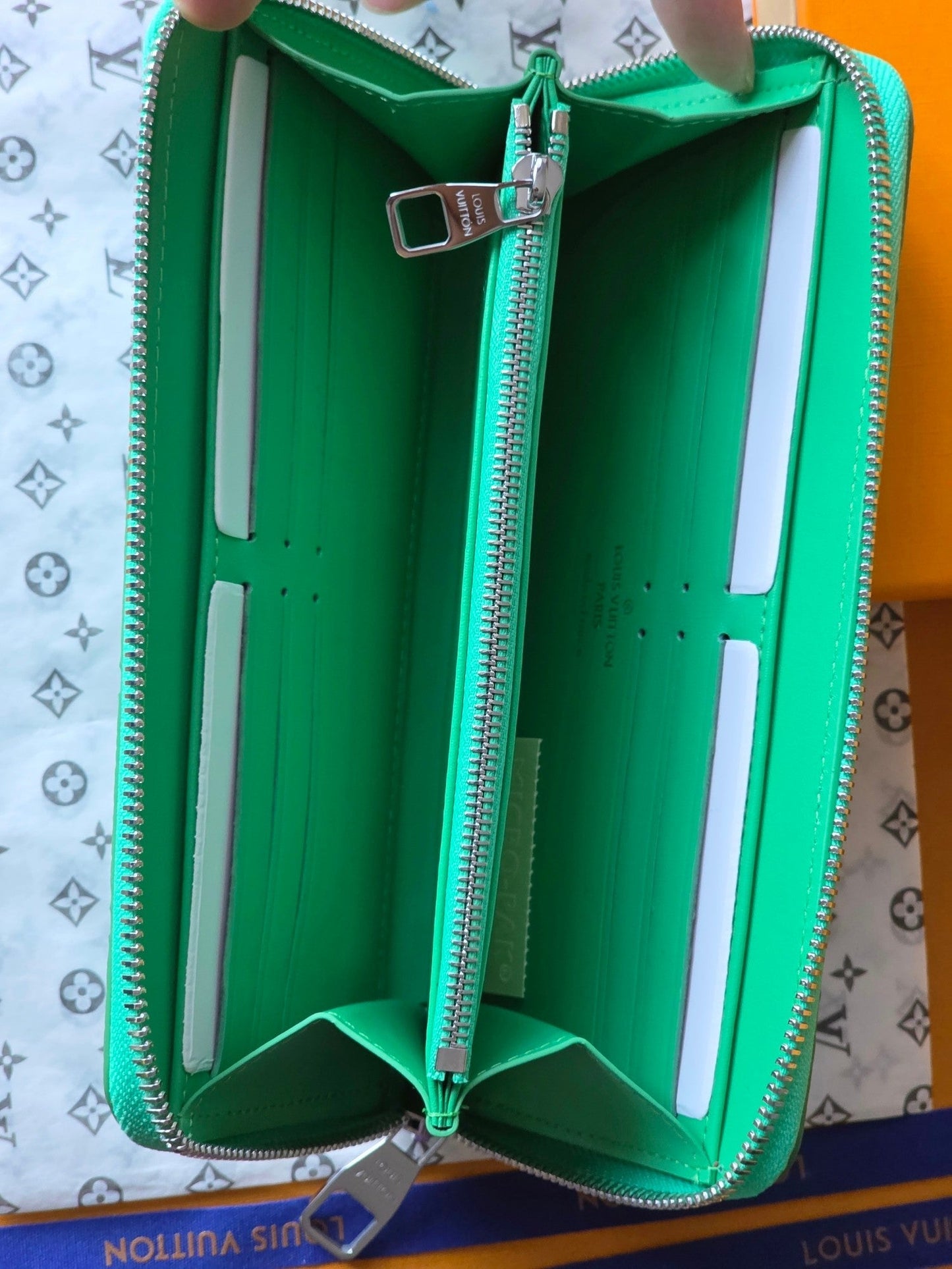 LV Zippy Wallet Horizontal Bamboo Green Taurillon Monogram leather mysite
