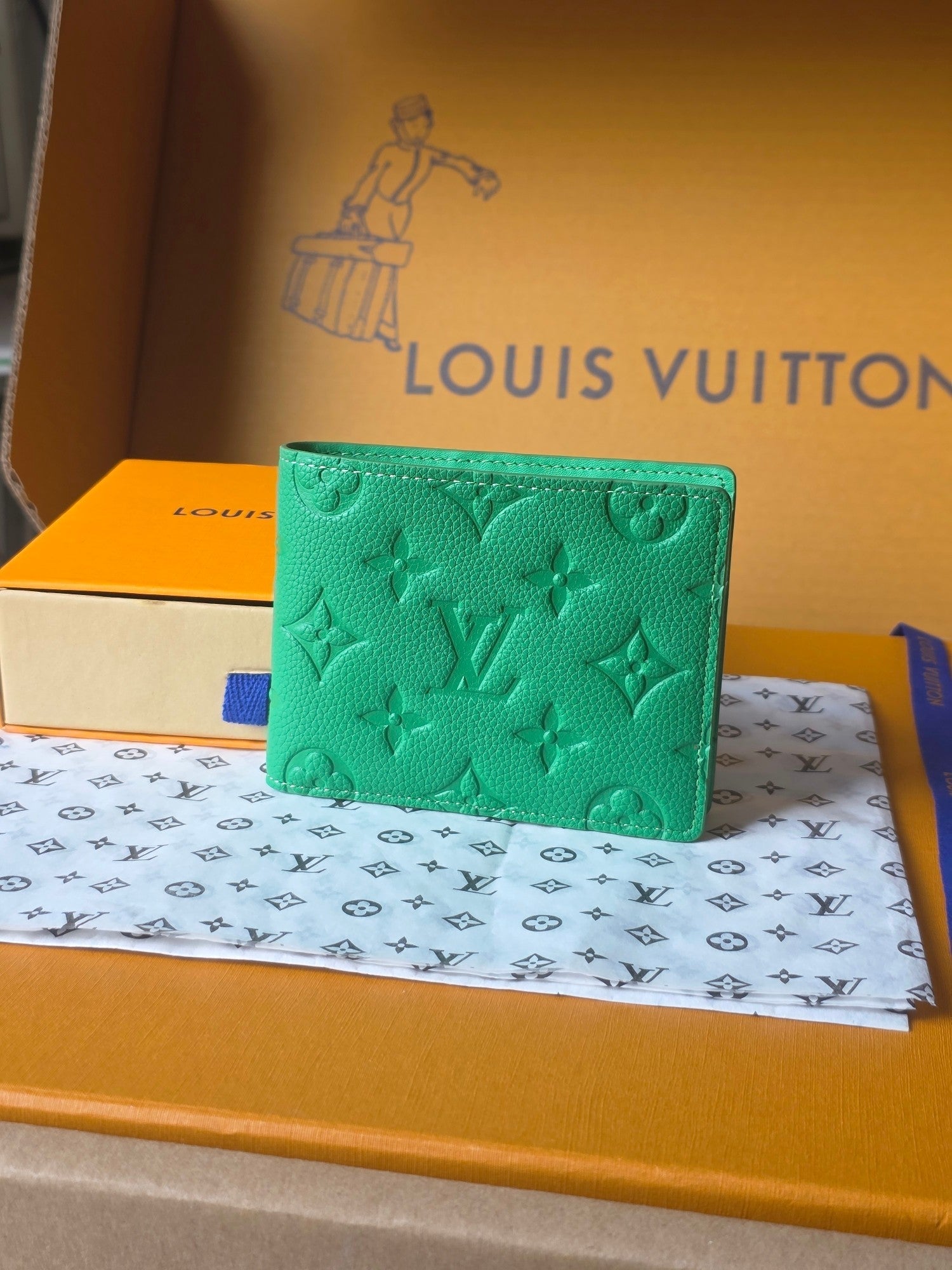 LV M25998 Multiple Wallet  Bamboo Green Taurillon Monogram leather mysite