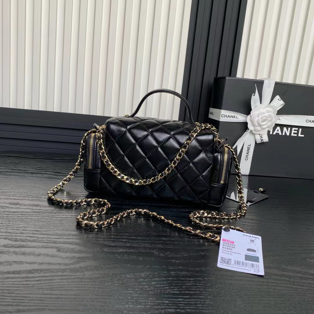 MEDIUM CAMERA BAG 23 IN BLACK LAMBSKIN GOLD HARDWARE mysite