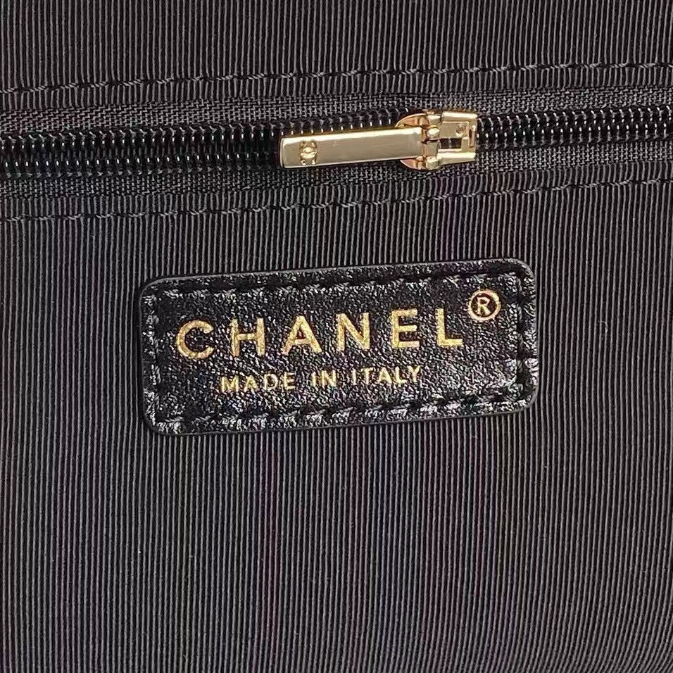 MEDIUM CAMERA BAG 23 IN BLACK LAMBSKIN GOLD HARDWARE mysite