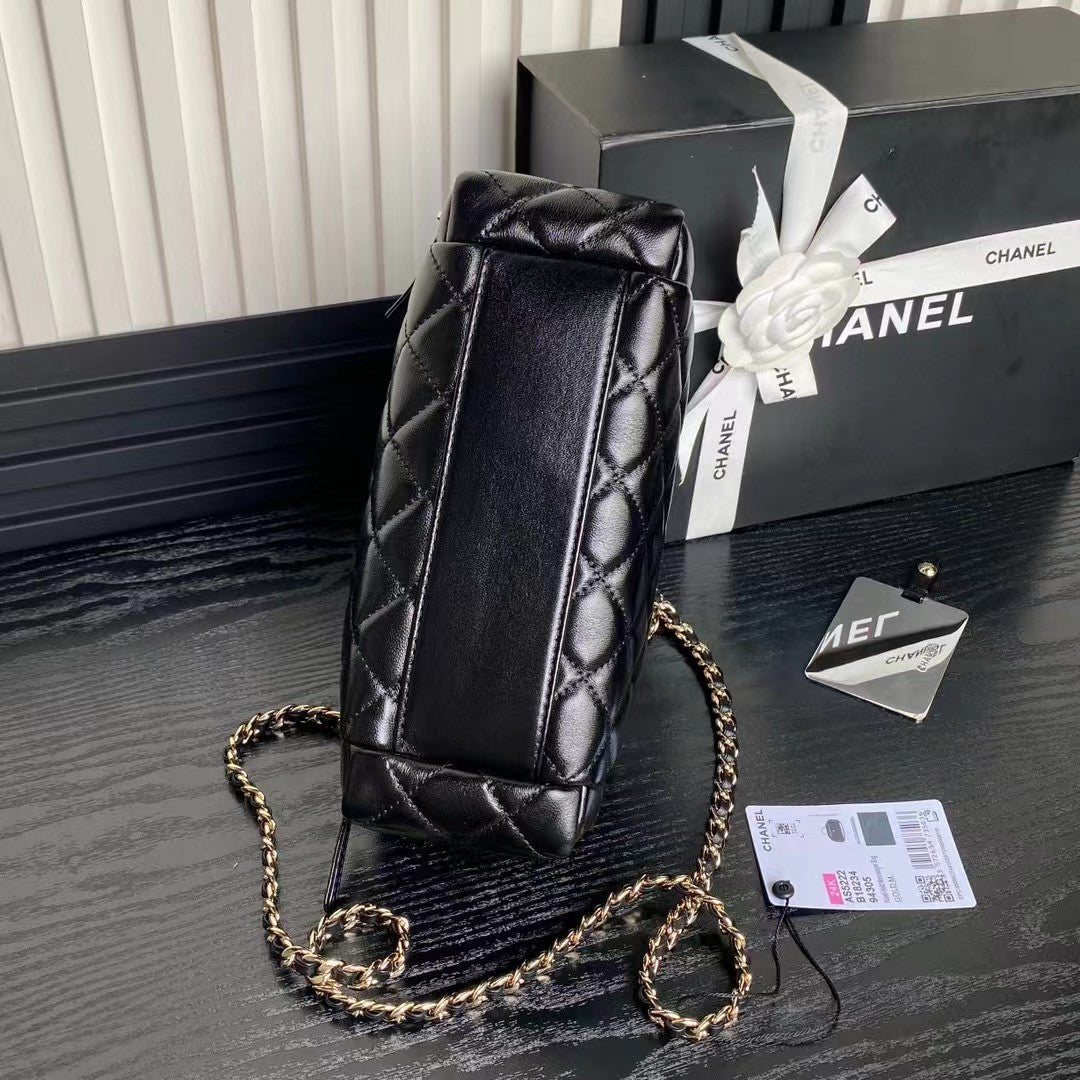 MEDIUM CAMERA BAG 23 IN BLACK LAMBSKIN GOLD HARDWARE mysite
