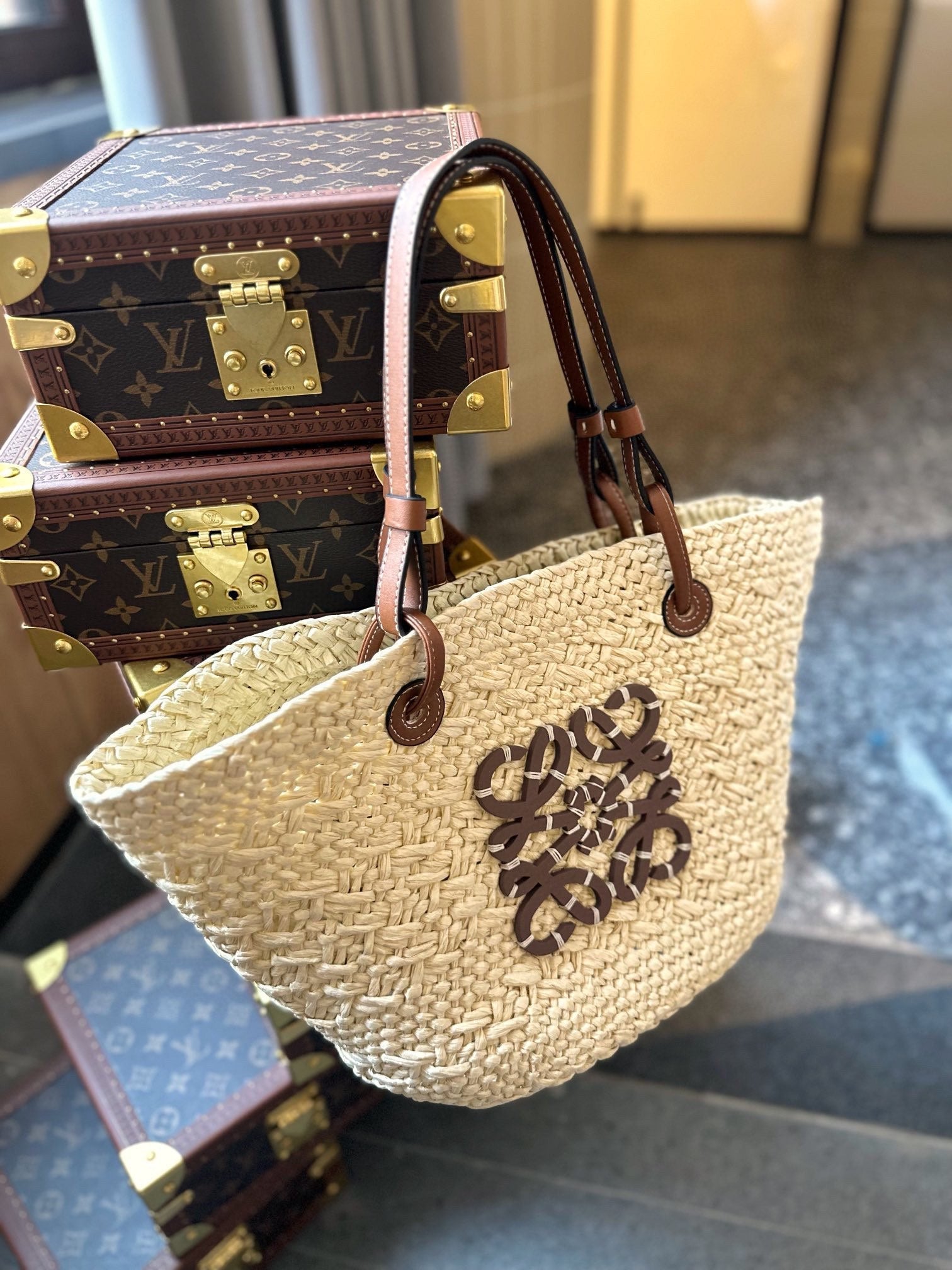 LOE SMALL ANAGRAM BASKET 28 BAG IN NATURAL MIX BROWN IRACA PALM AND CALFSKIN mysite