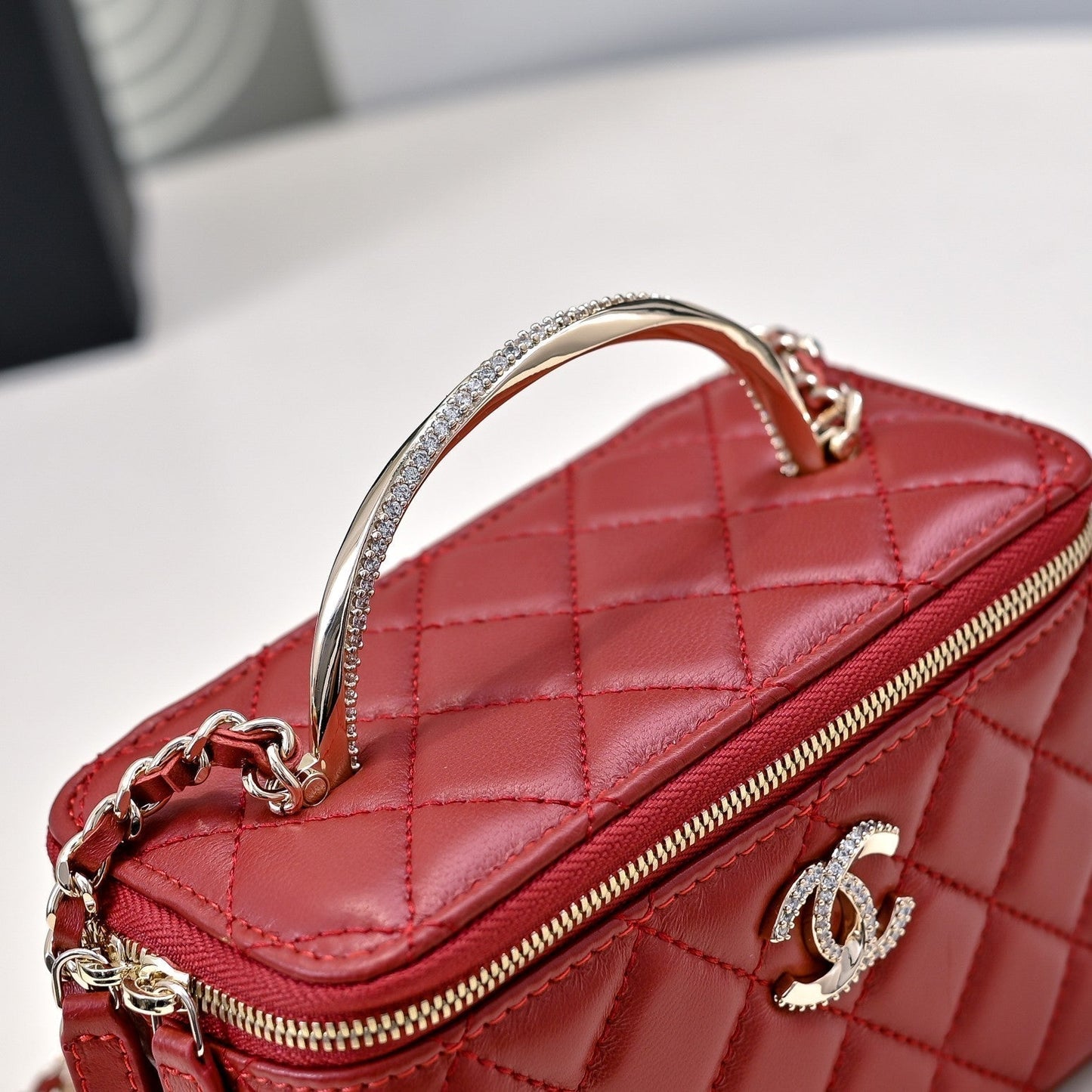 CC 24K Vanity Top Handle 17cm Red Lambskin Silver Hardware mysite