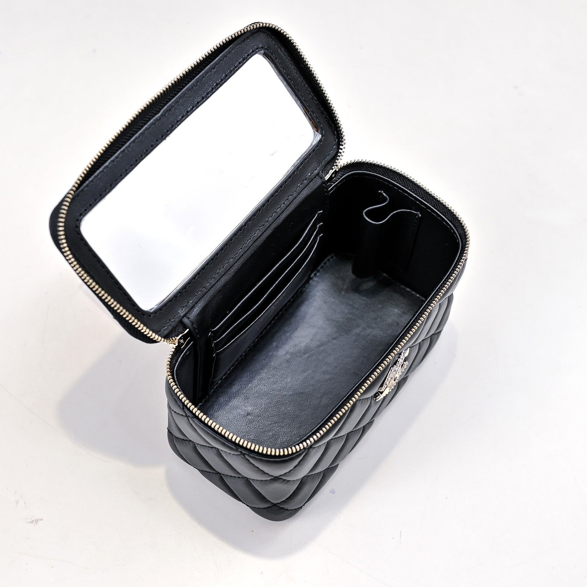 CC 24K Vanity Top Handle 17cm Black Lambskin Silver Hardware mysite