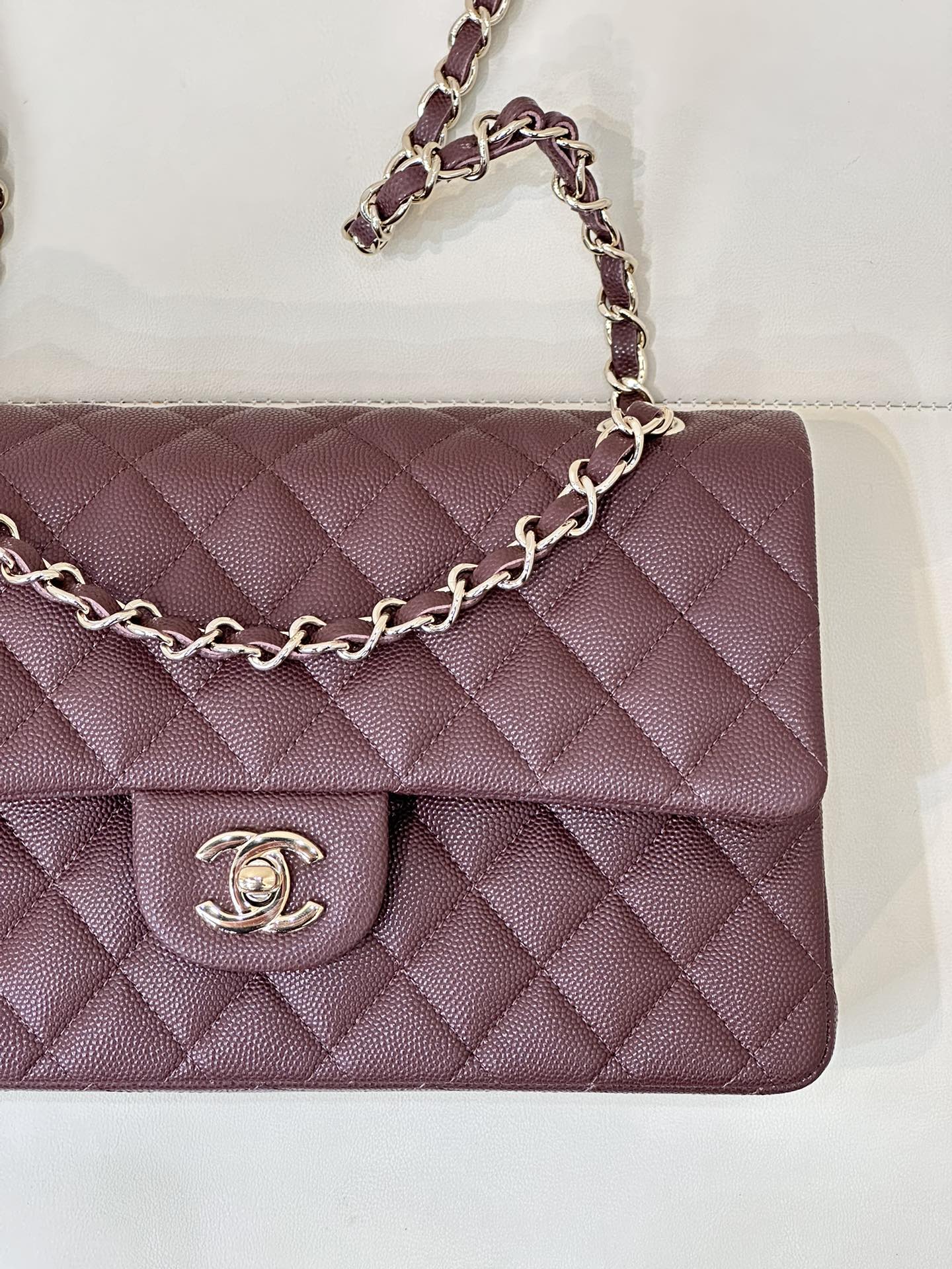 CLASSIC FLAP 25CM BURGUNDY CAVIAR LIGHT GOLD HARDWARE mysite