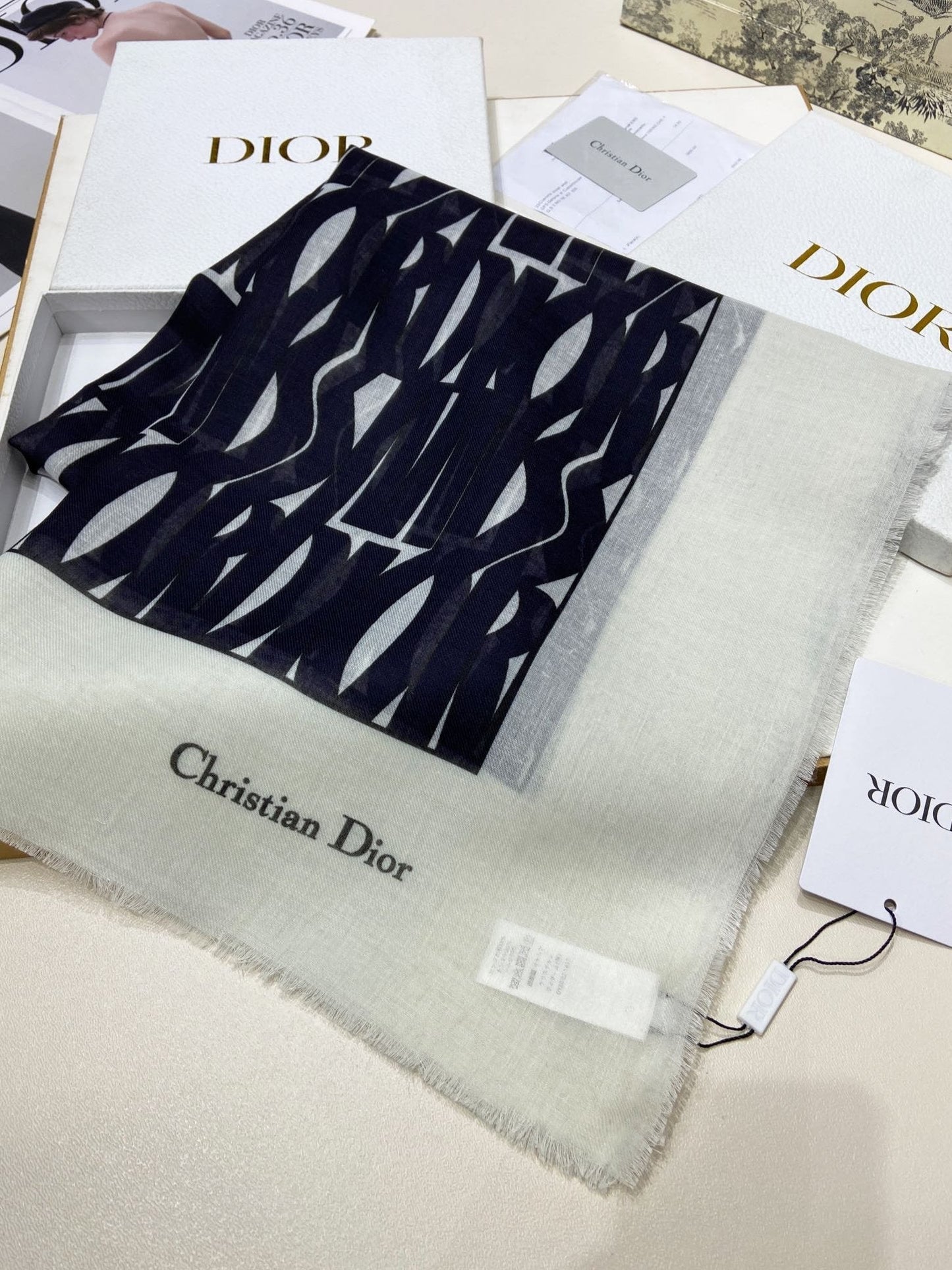 MISS DIOR ALLOVER SHAWL 140 CM IN BLACK MIX WHITE SILK CASHMERE 411629 mysite