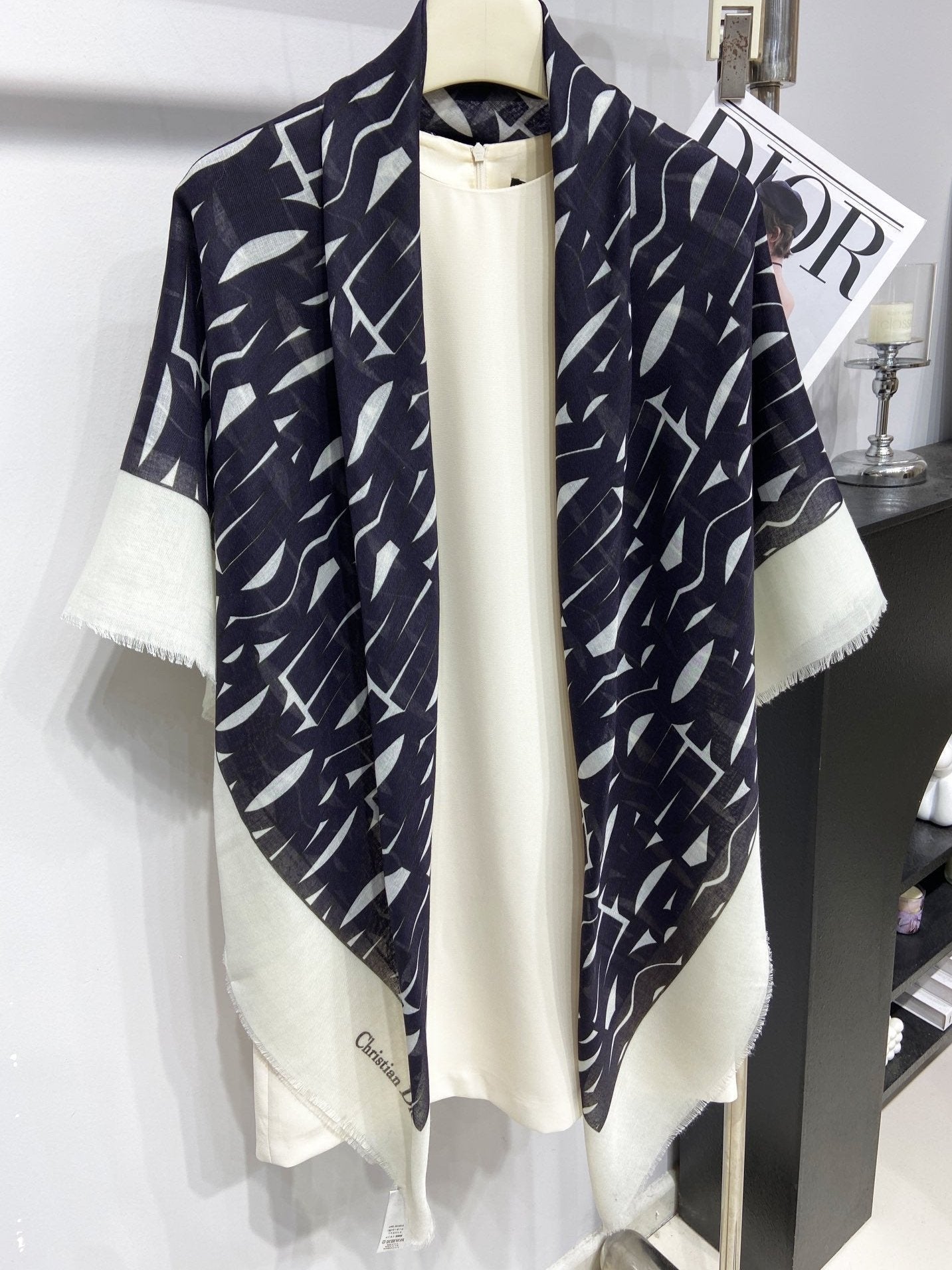 MISS DIOR ALLOVER SHAWL 140 CM IN BLACK MIX WHITE SILK CASHMERE 411629 mysite