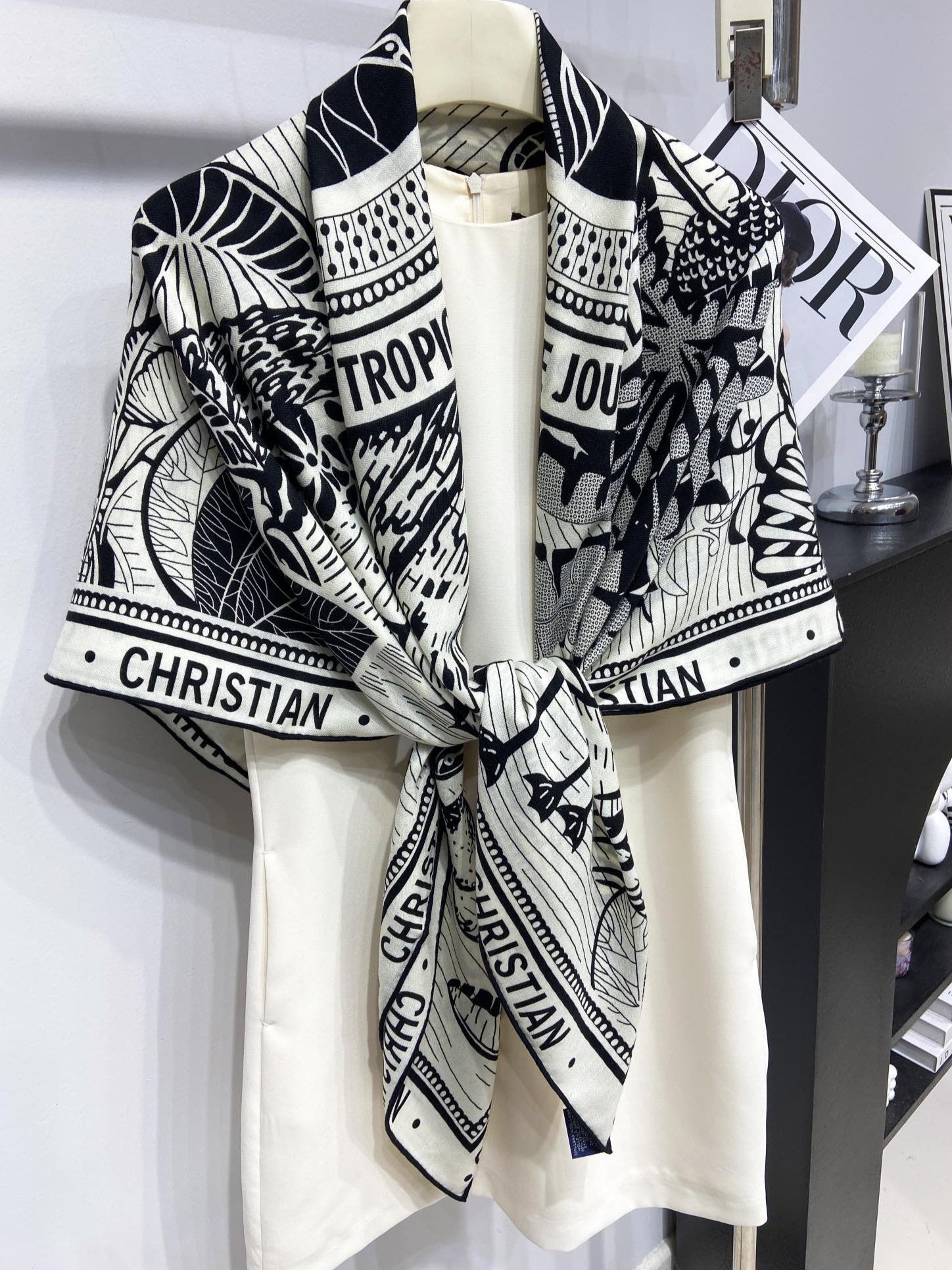 SQUARE SCARF 140 CM IN BLACK MIX WHITE MONOGRAM WOOL AND SILK 415111 mysite