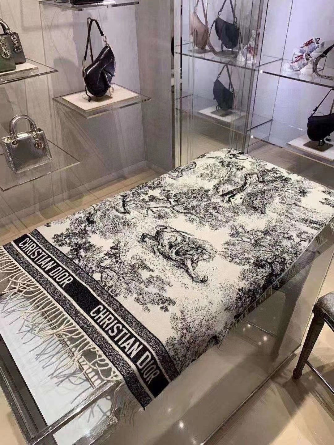 SQUARE SCARF 140 CM IN BLACK MIX WHITE MONOGRAM CASHMERE AND WOOL 416918 mysite