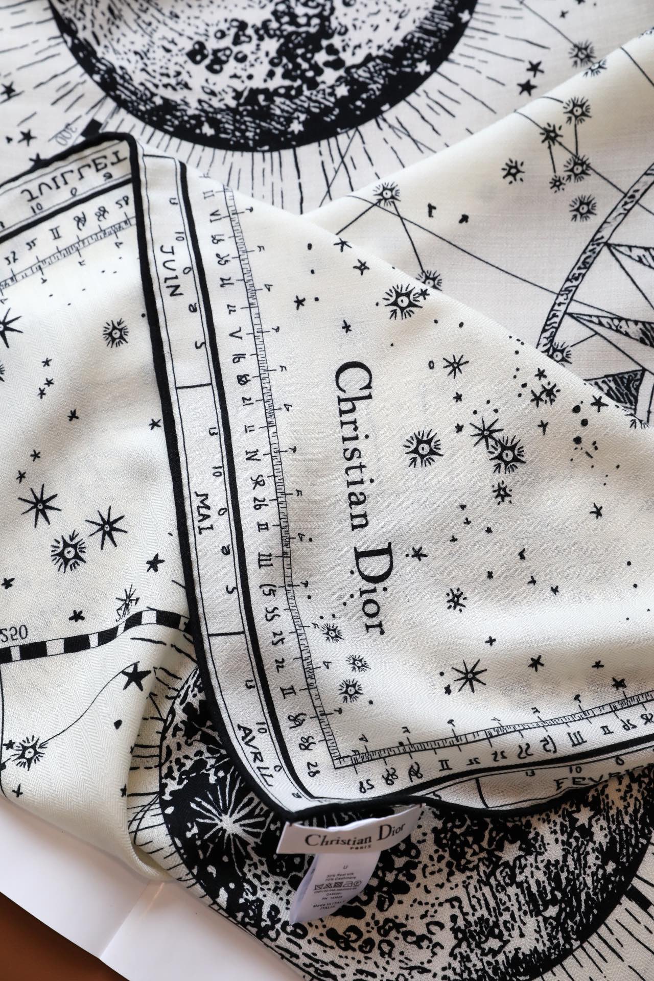 SQUARE SCARF 140 CM IN WHITE MIX BLACK MONOGRAM SILK 393135 mysite