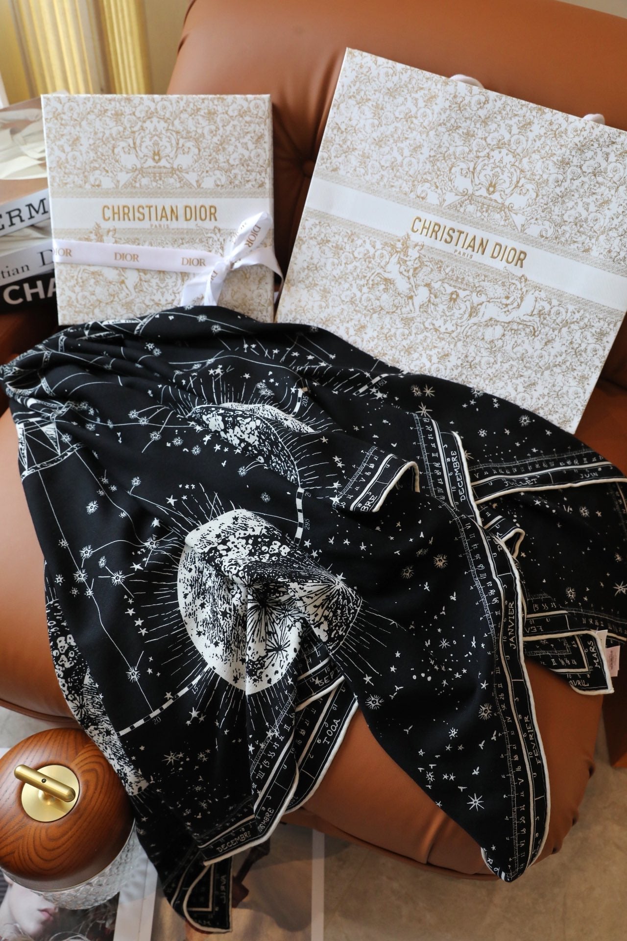 SQUARE SCARF 140 CM IN BLACK MIX WHITE MONOGRAM SILK 393136 mysite