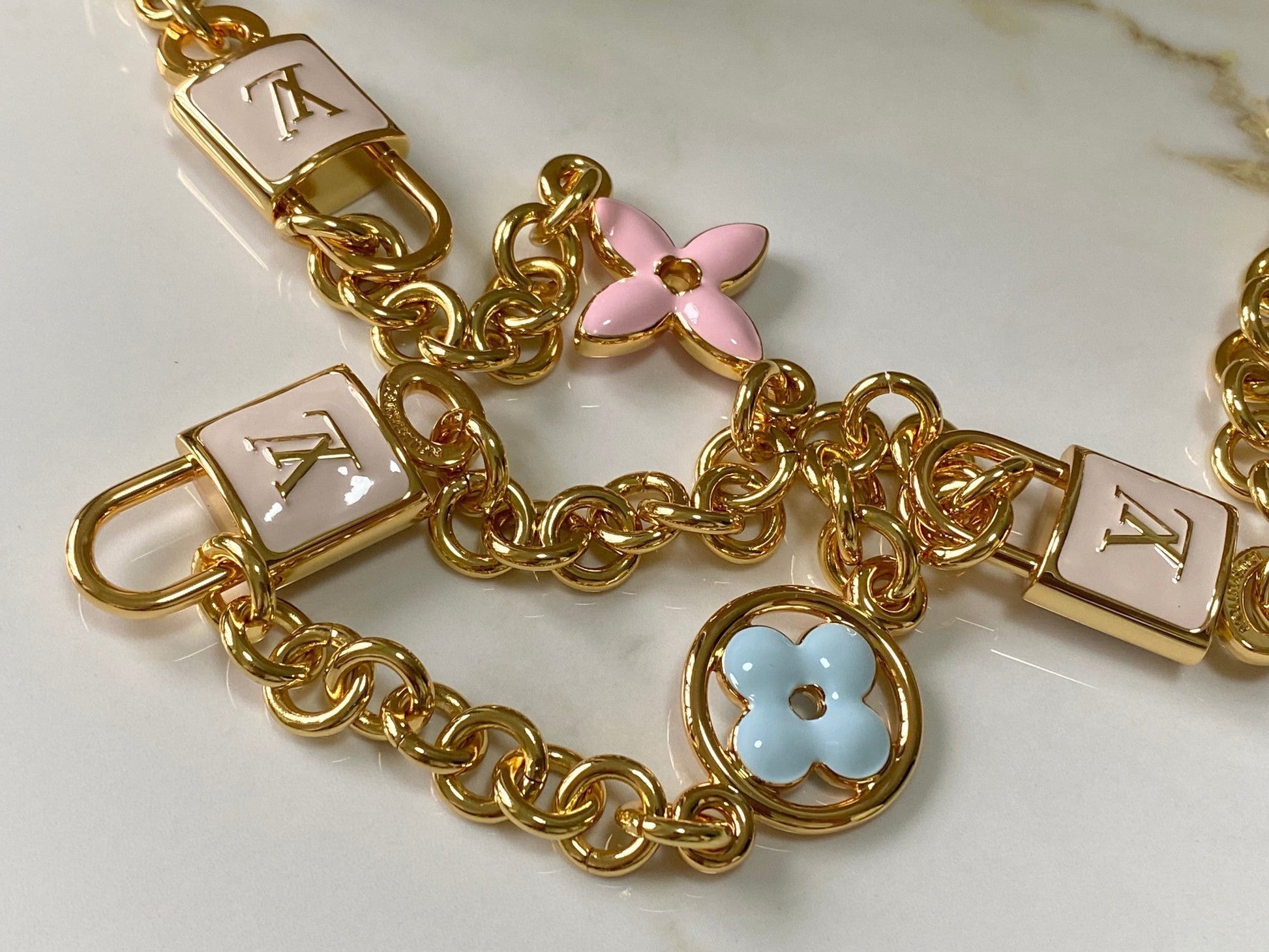 capucines bb 27 beige cloud blue taurillon leather gold hardware mysite