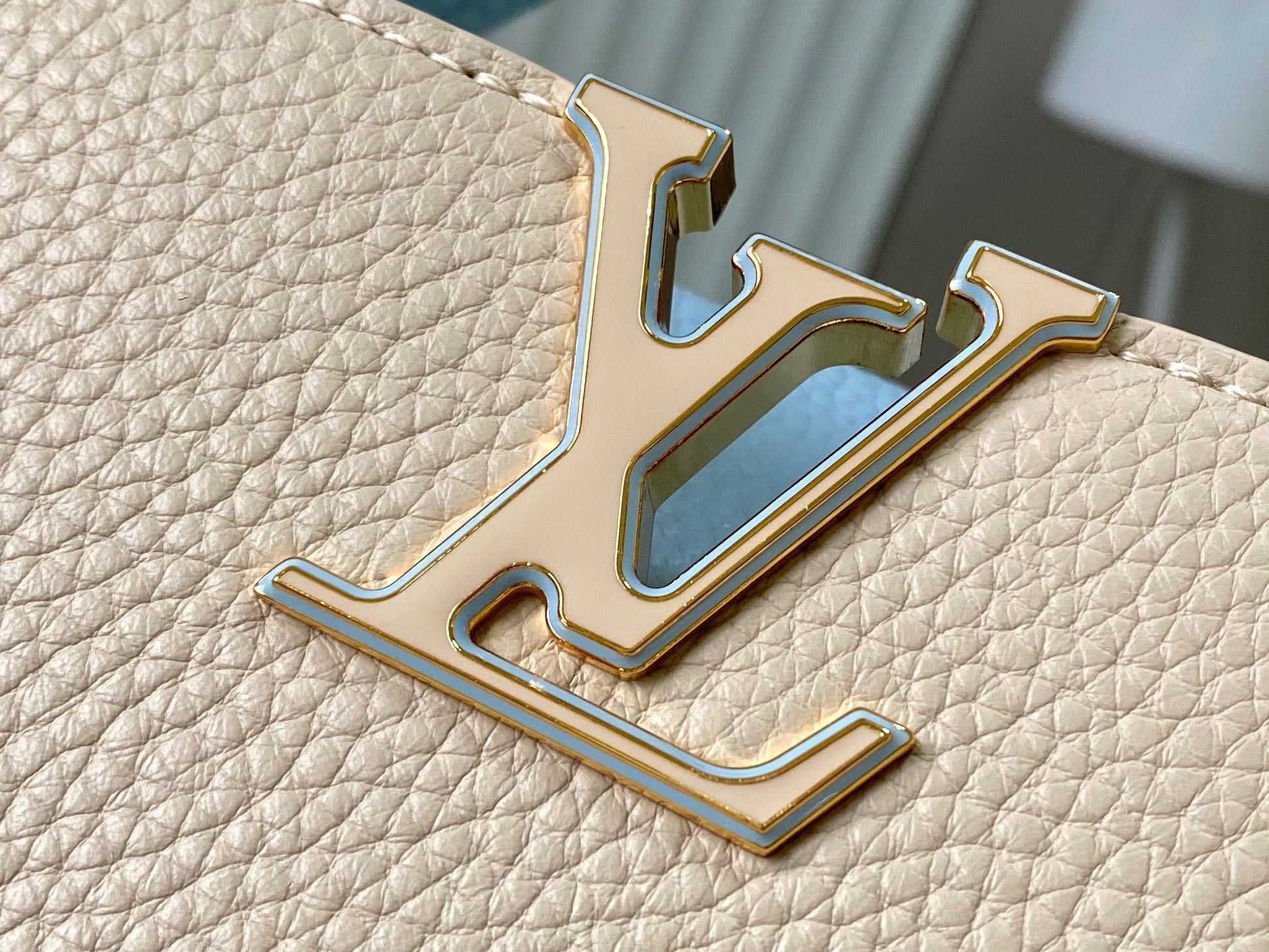 capucines bb 27 beige cloud blue taurillon leather gold hardware mysite