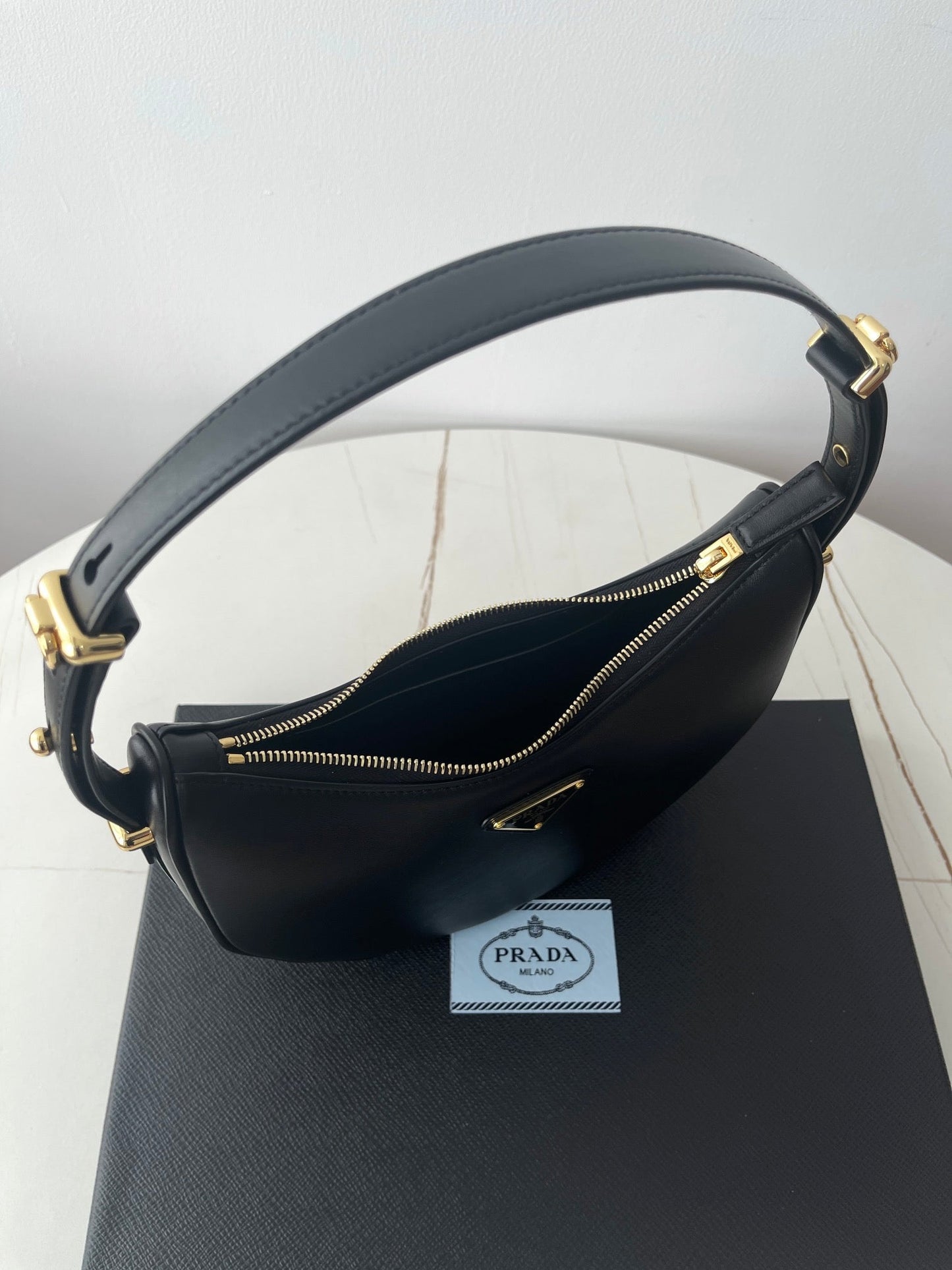 PRA ARQUÉ 22 SHOULDER BAG IN BLACK LEATHER mysite