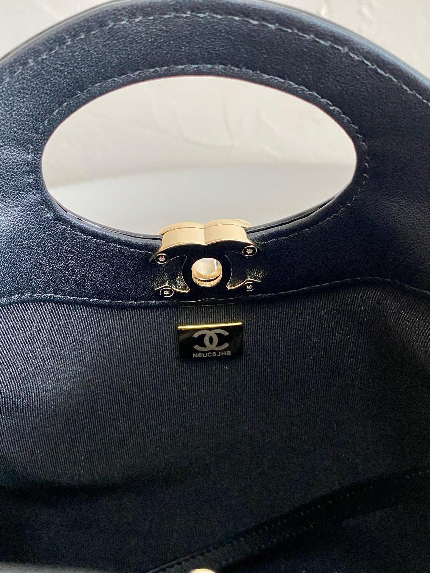 23a cc 31 mini shopping bag 23cm yellow black patent calfskin mysite