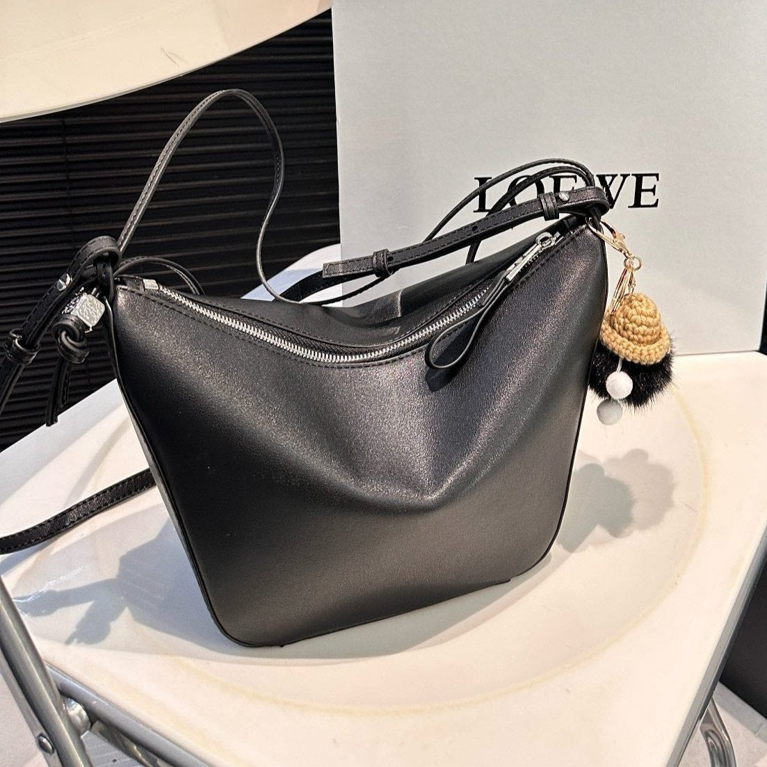 LOE LUNA HOBO 17 BAG IN BLACK CALFSKIN mysite