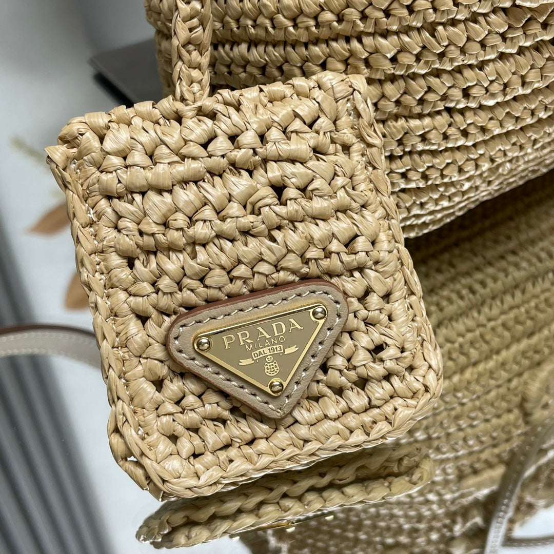 BUCKET BAG 20 IN BEIGE WOVEN RAFFIA EMBOSSED LOGO mysite