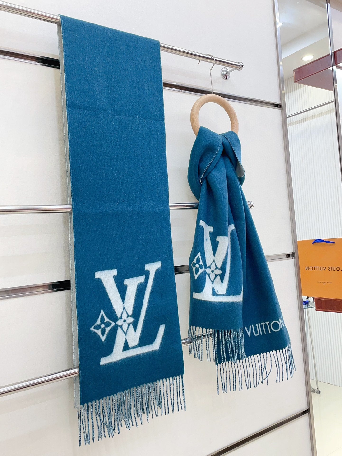 SMASH SCARF 210 CM IN ELECTRIC BLUE WOOL 390964 mysite