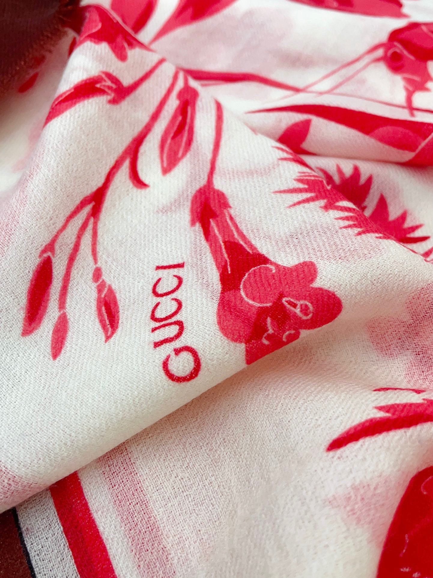 SQUARE SCARF 140 CM IN ROSE RED CASHMERE 398256 mysite