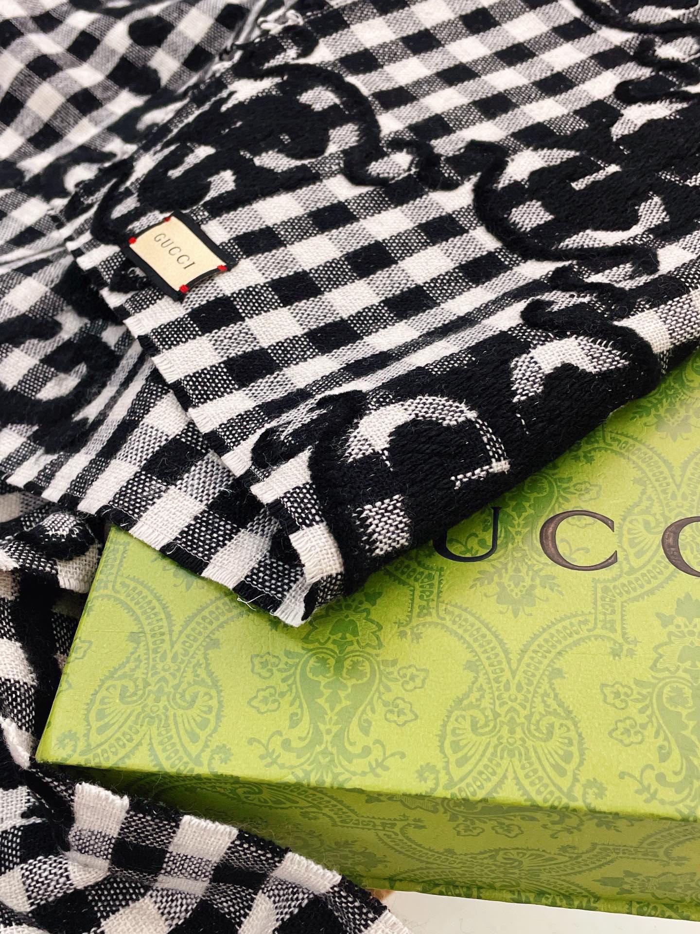 SCARF 220 CM IN BLACK MIX WHITE WOOL 401165 mysite