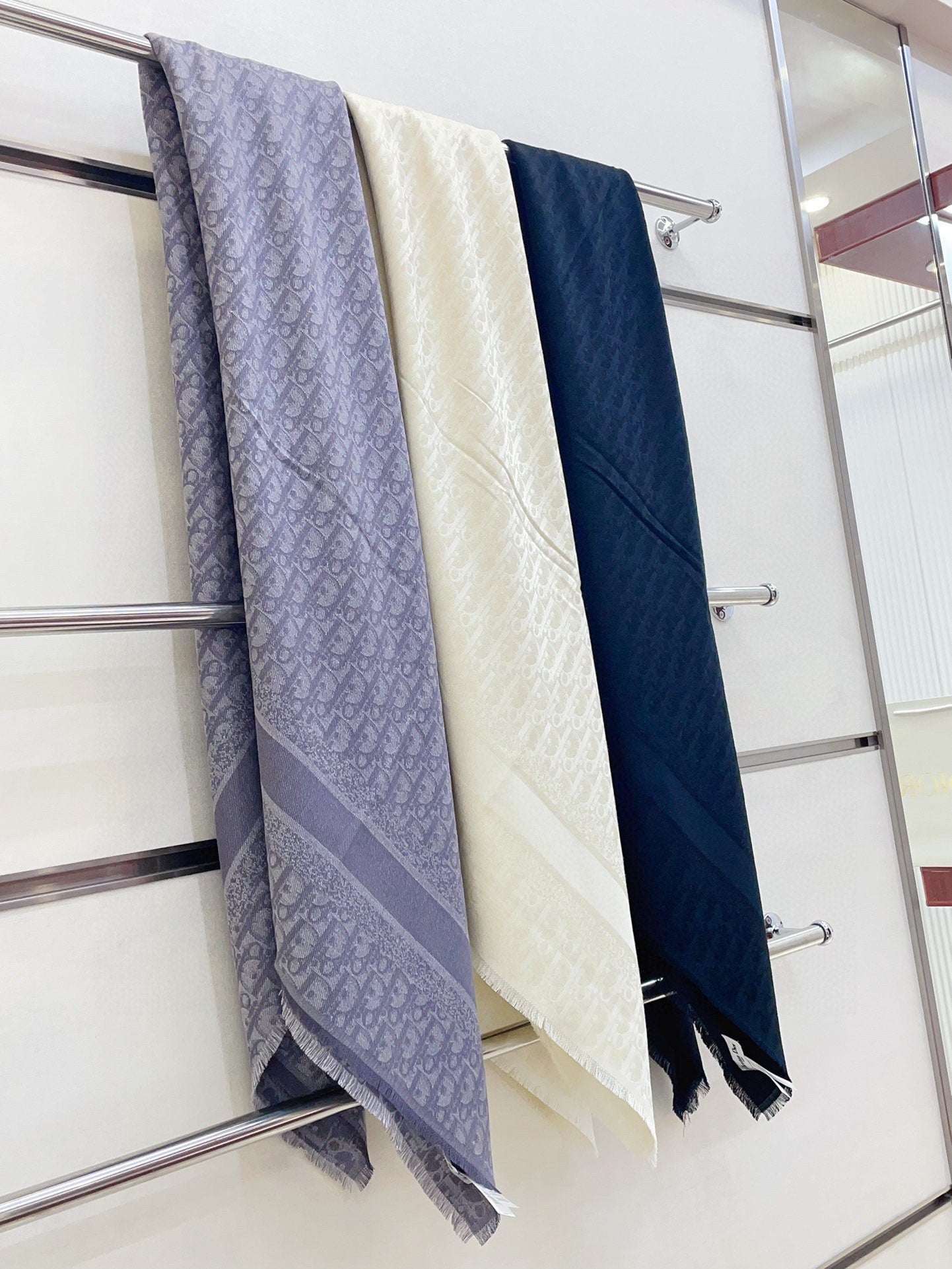 SQUARE SCARF 140 CM IN NAVY BLUE WOOL AND SILK  408662 mysite