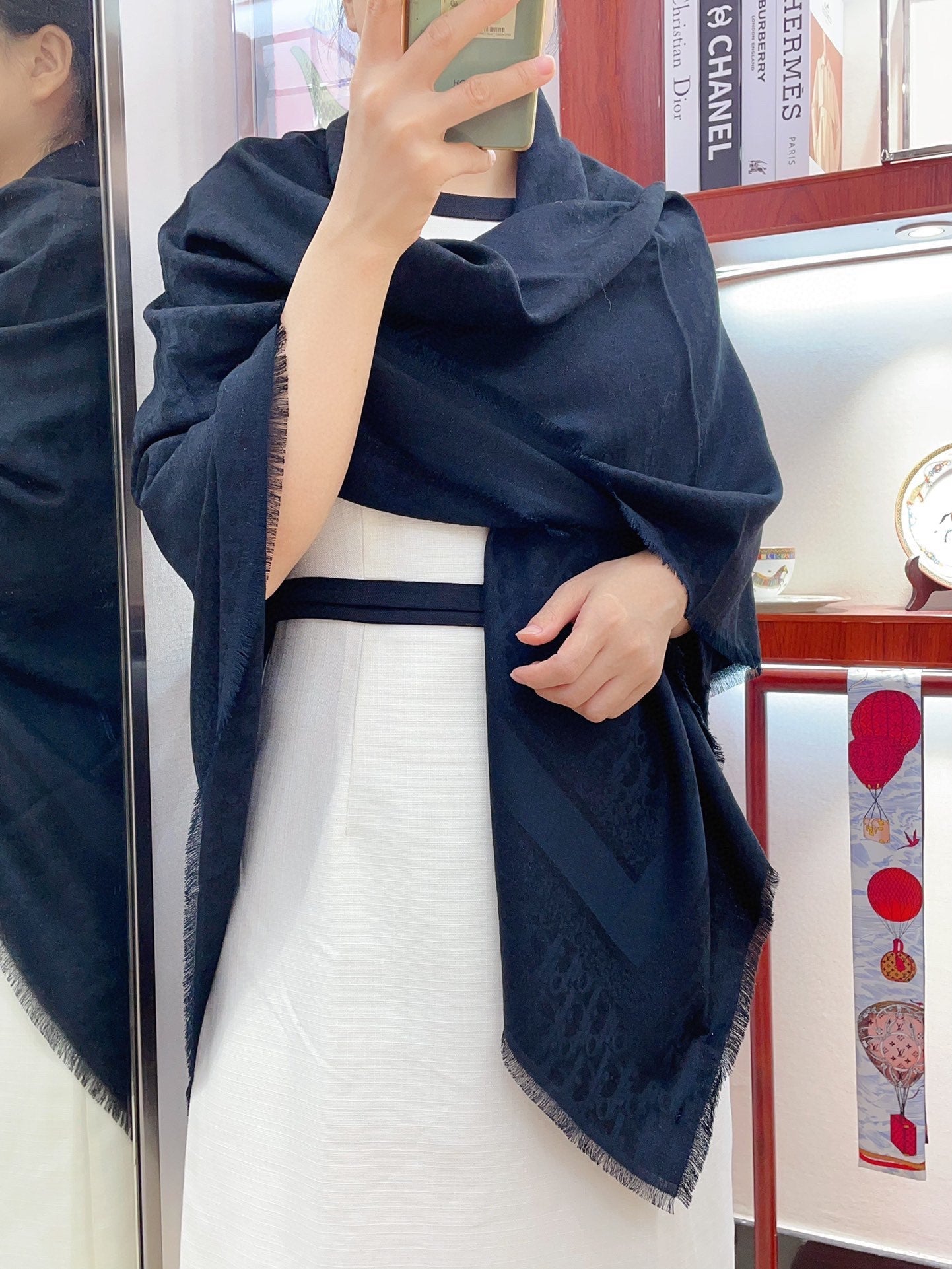 SQUARE SCARF 140 CM IN NAVY BLUE WOOL AND SILK  408662 mysite