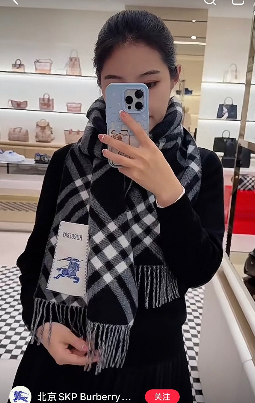 CHECK CASHMERE SCARF 168 CM BLACK MIX WHITE 410210 mysite