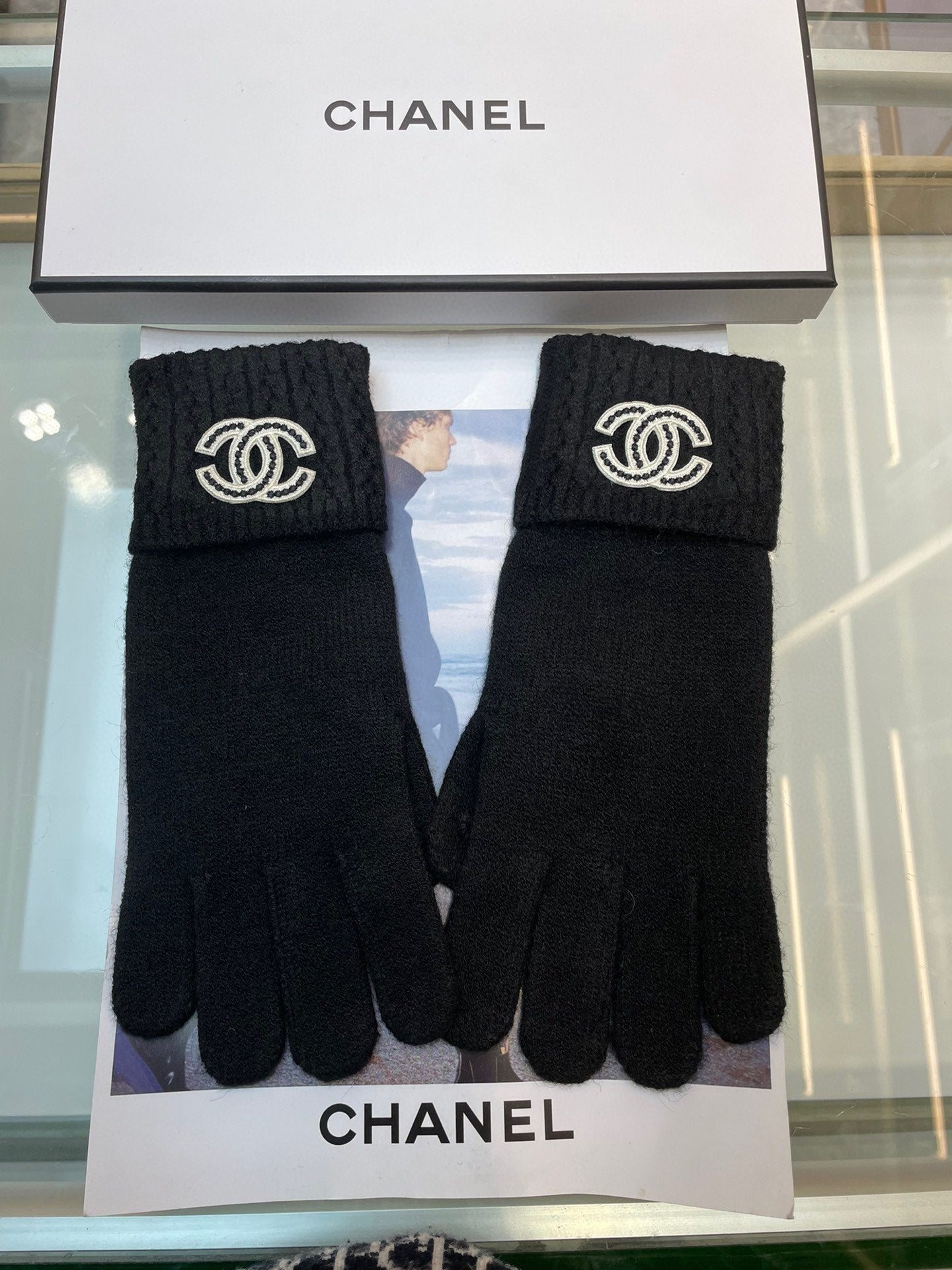 GLOVES IN BLACK CASHMERE WITH WHITE LOGO 405907 mysite