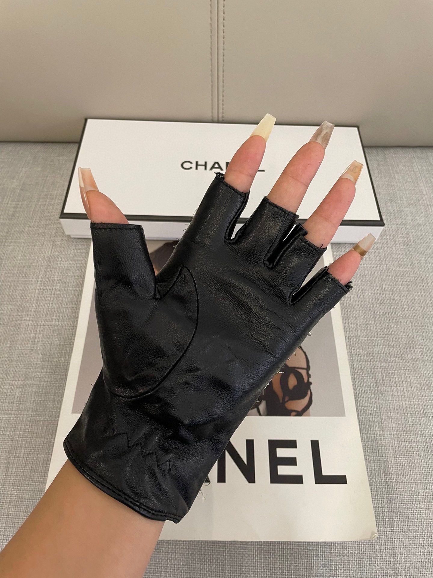 FINGERLESS GLOVES IN BLACK MIX WHITE WOOL TWEED 463847 mysite