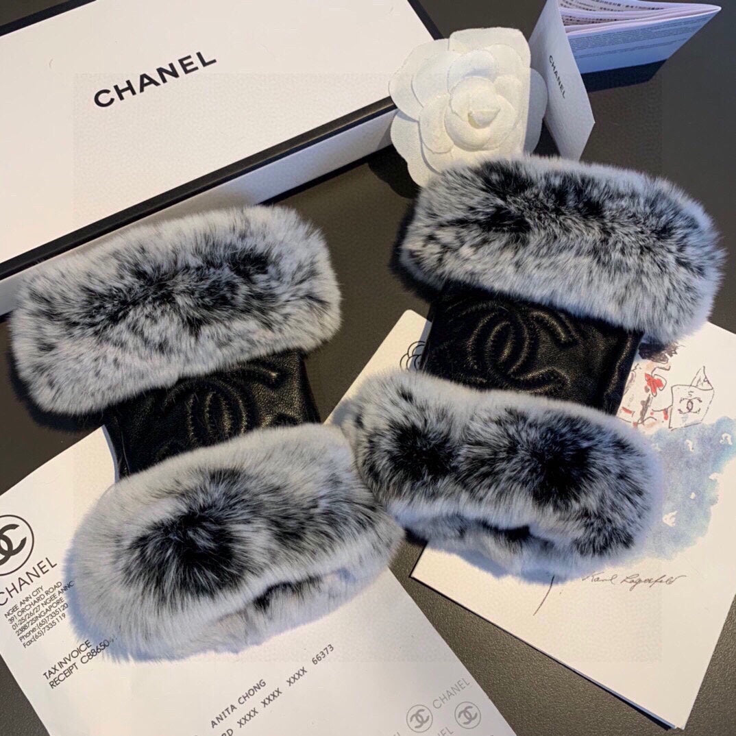 SHORt-STYLE GLOVES IN BLACK SHEEPSKIN AND RABBIT FUR 463852 mysite