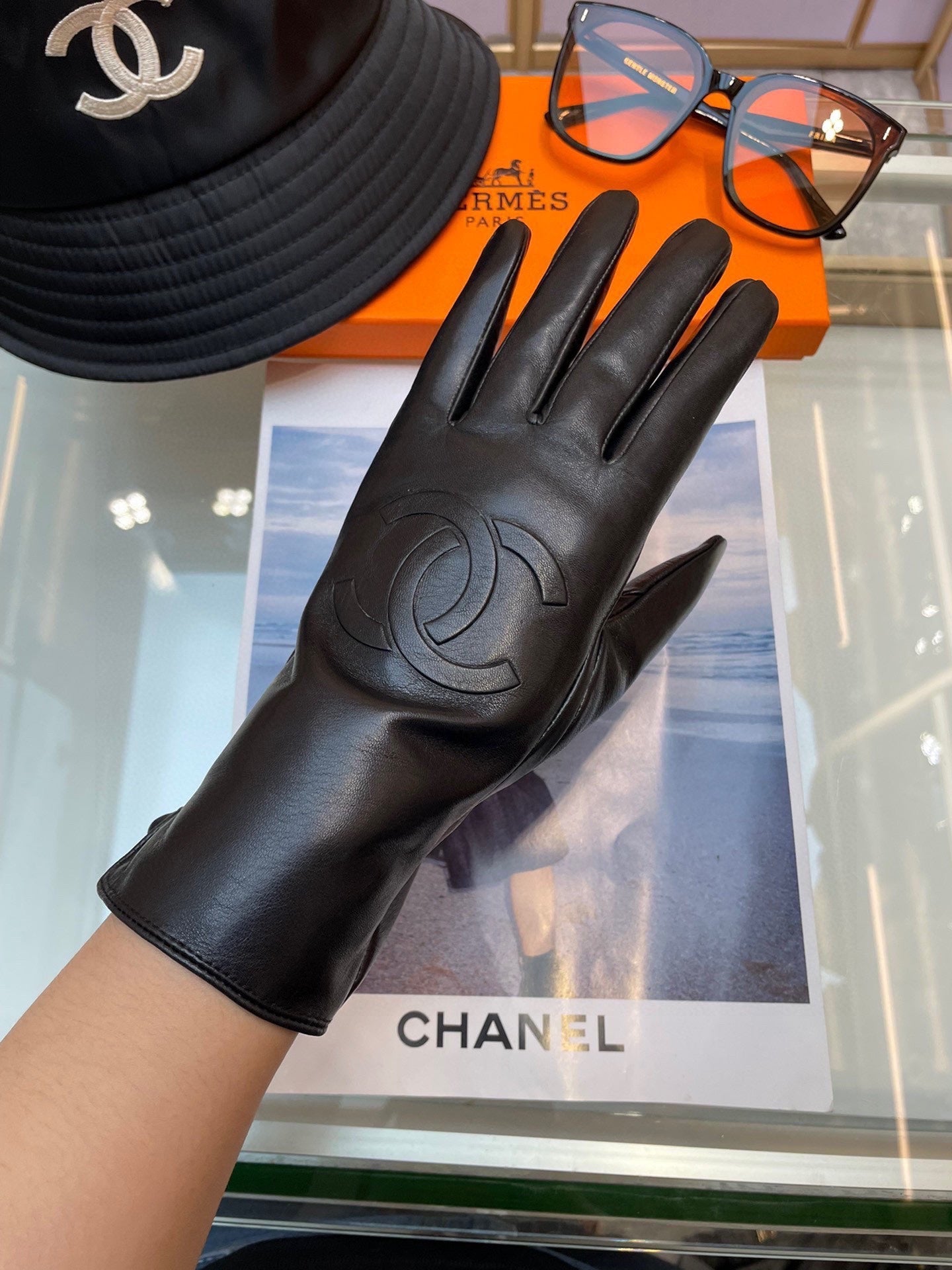 GLOVES IN BLACK LAMBSKIN 463840 mysite