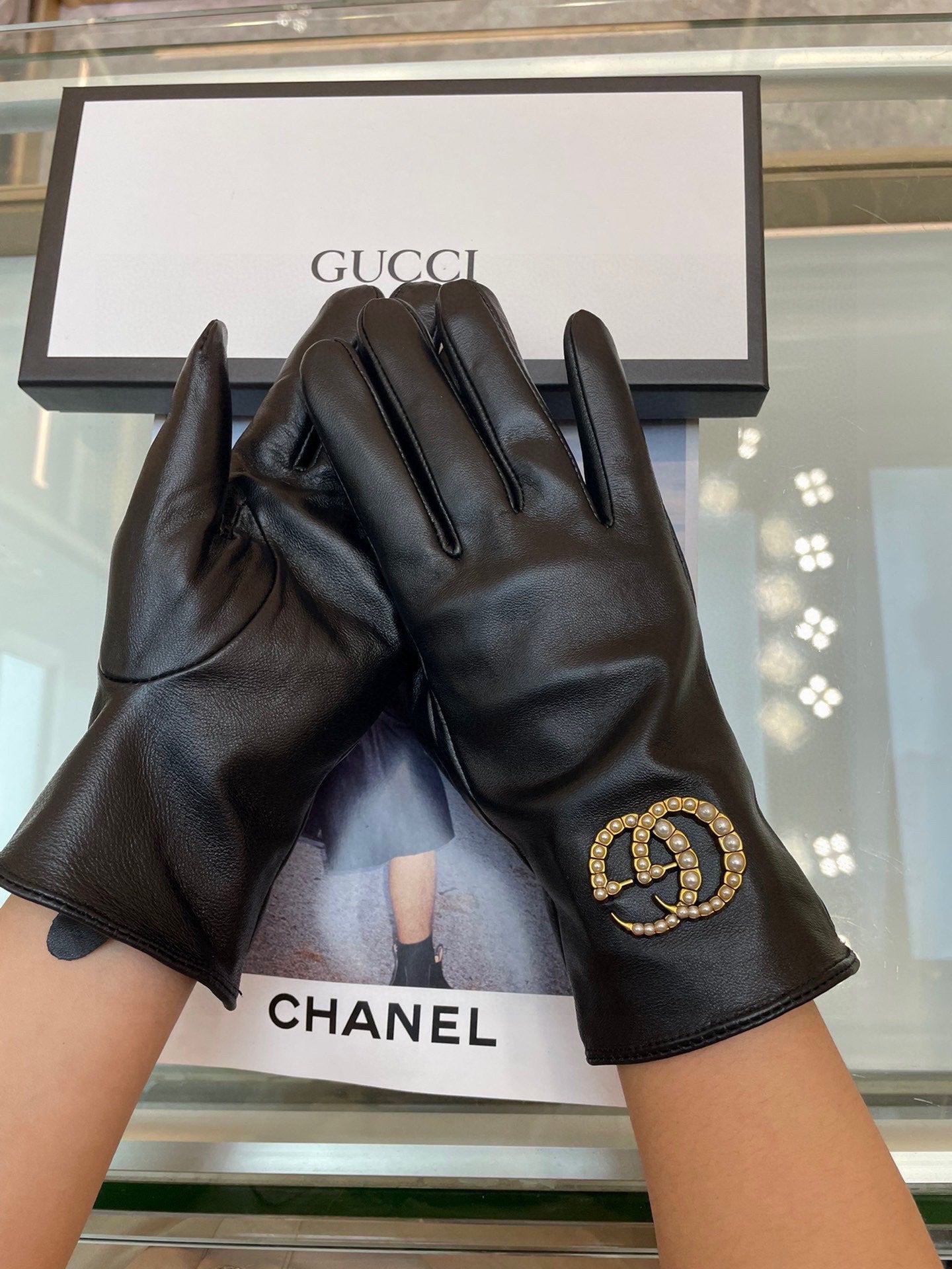 GLOVES IN BLACK LAMBSKIN AND FLEECE LINING 465050 mysite