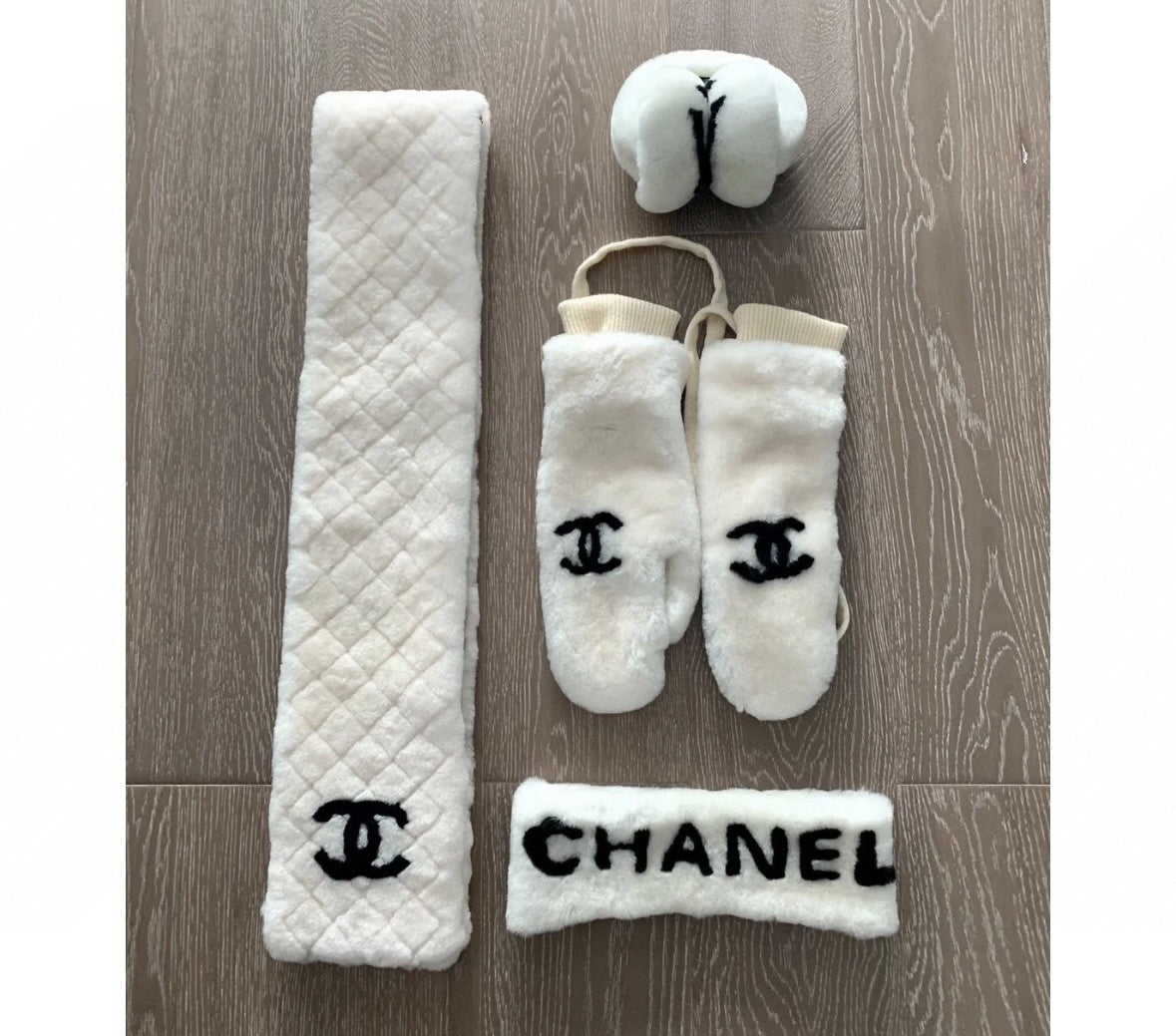GLOVES IN WHITE RABBIT FUR AND LAMBSKIN 456404 mysite