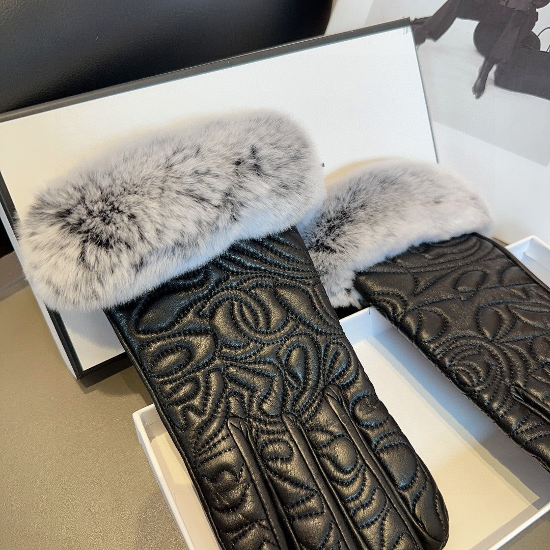 GLOVES IN BLACK EMBOSSED LAMBSKIN WITH RABBIT FUR 462323 mysite