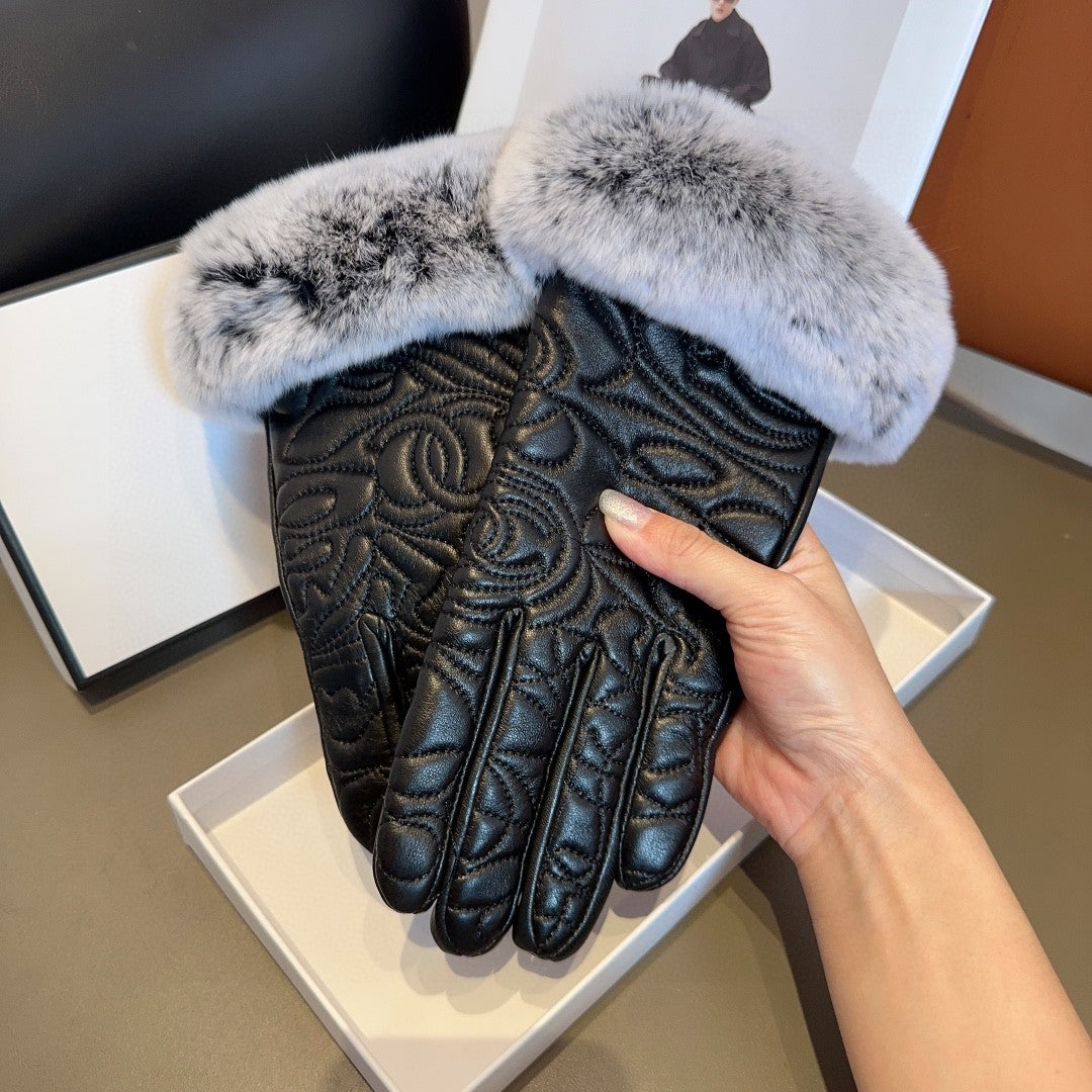 GLOVES IN BLACK EMBOSSED LAMBSKIN WITH RABBIT FUR 462323 mysite