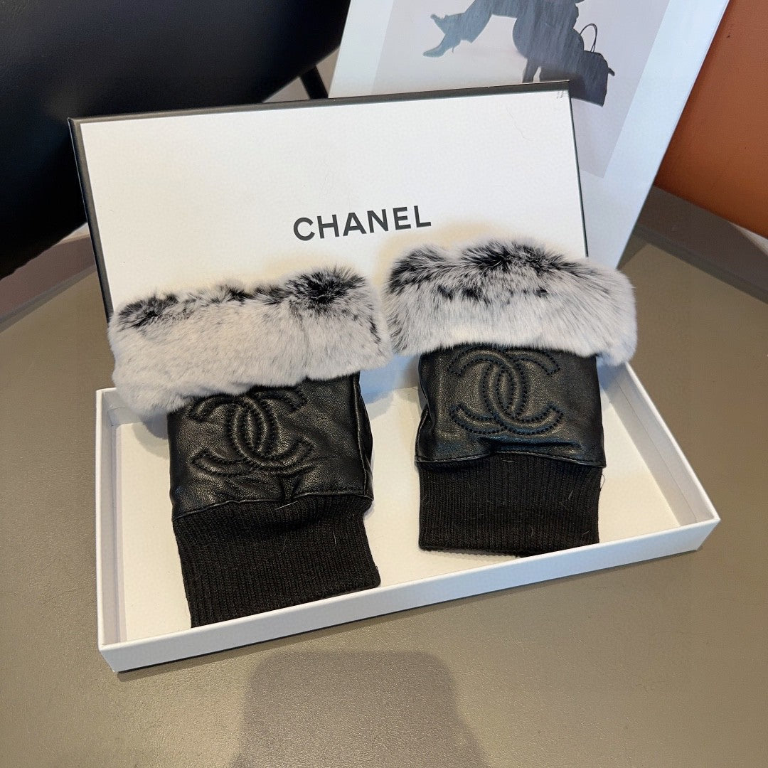 FINGERNESS GLOVES IN BLACK LAMBSKIN AND RABBIT FUR465054 mysite