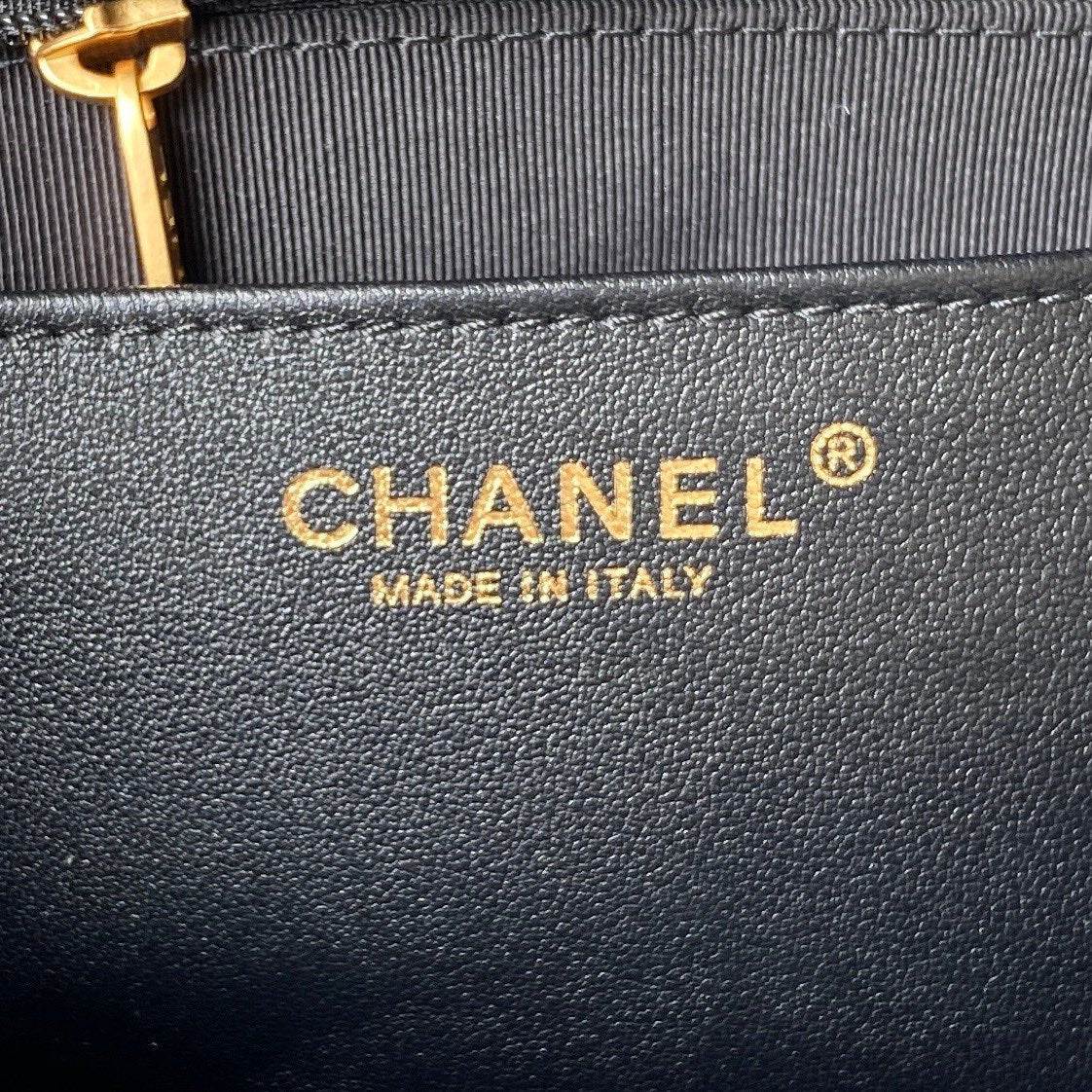 SMALL FLAP BAG 20 IN BLACK LAMBSKIN GOLD HARDWARE mysite