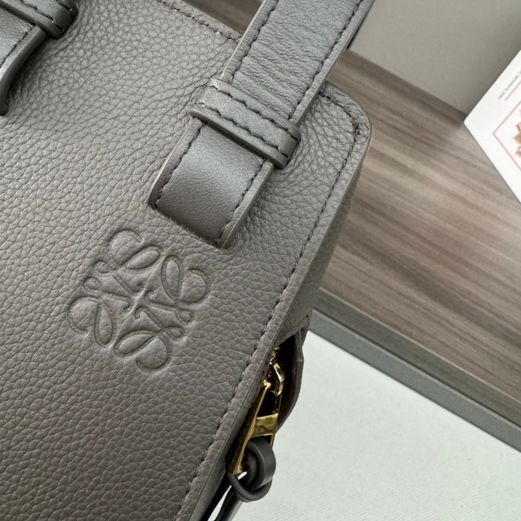 LOE 20 HAMMOCK COMPACT BAG IN UMBER BROWN CALFSKIN mysite