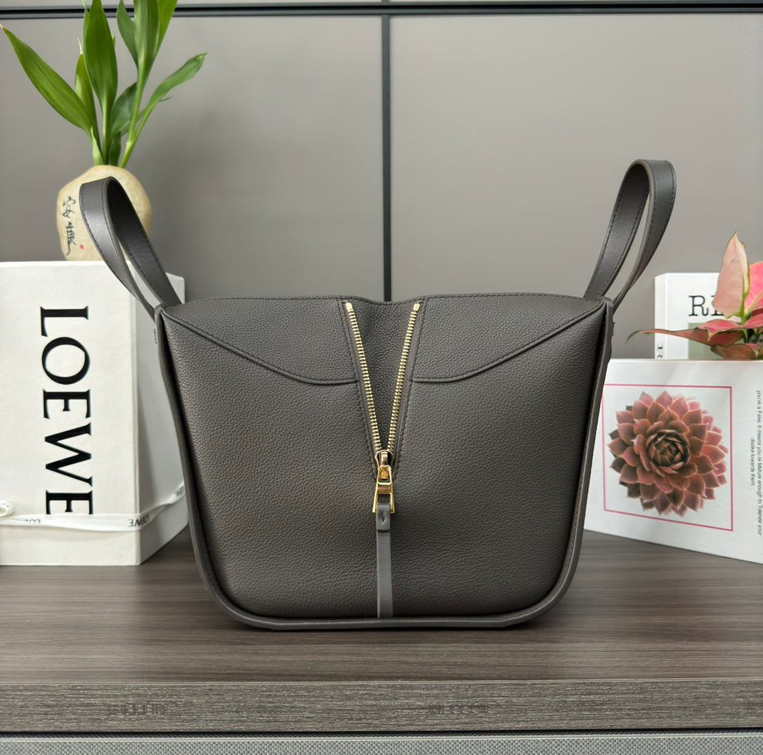 LOE 20 HAMMOCK COMPACT BAG IN UMBER BROWN CALFSKIN mysite