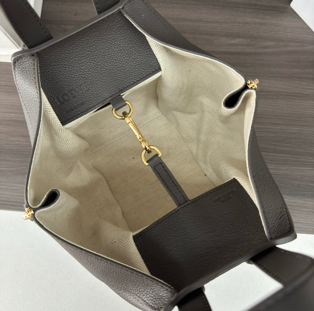 LOE 20 HAMMOCK COMPACT BAG IN UMBER BROWN CALFSKIN mysite
