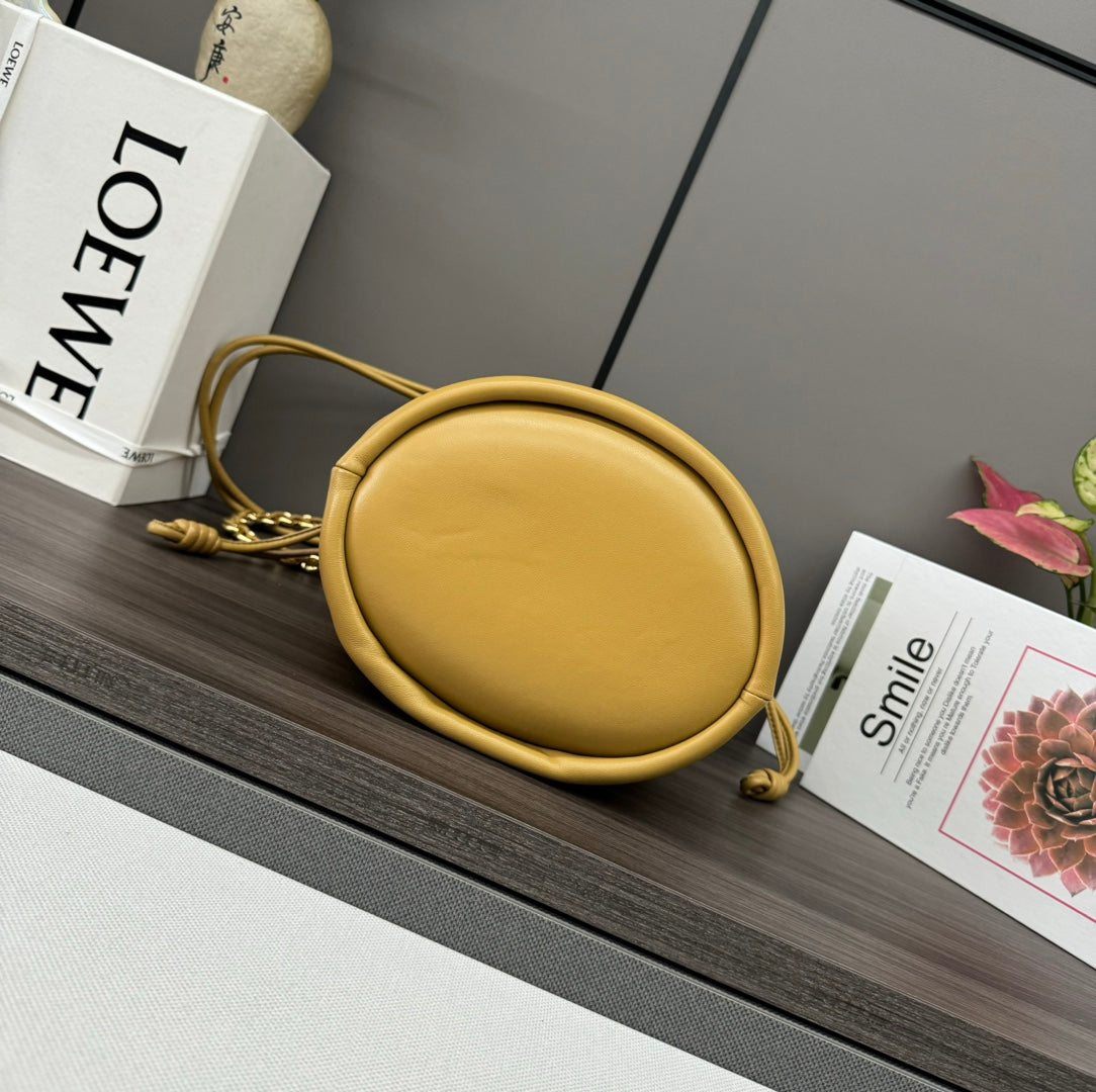 LOE 32 FLAMENCO PURSE BUCKET IN PEANUT BROWN LAMBSKIN mysite